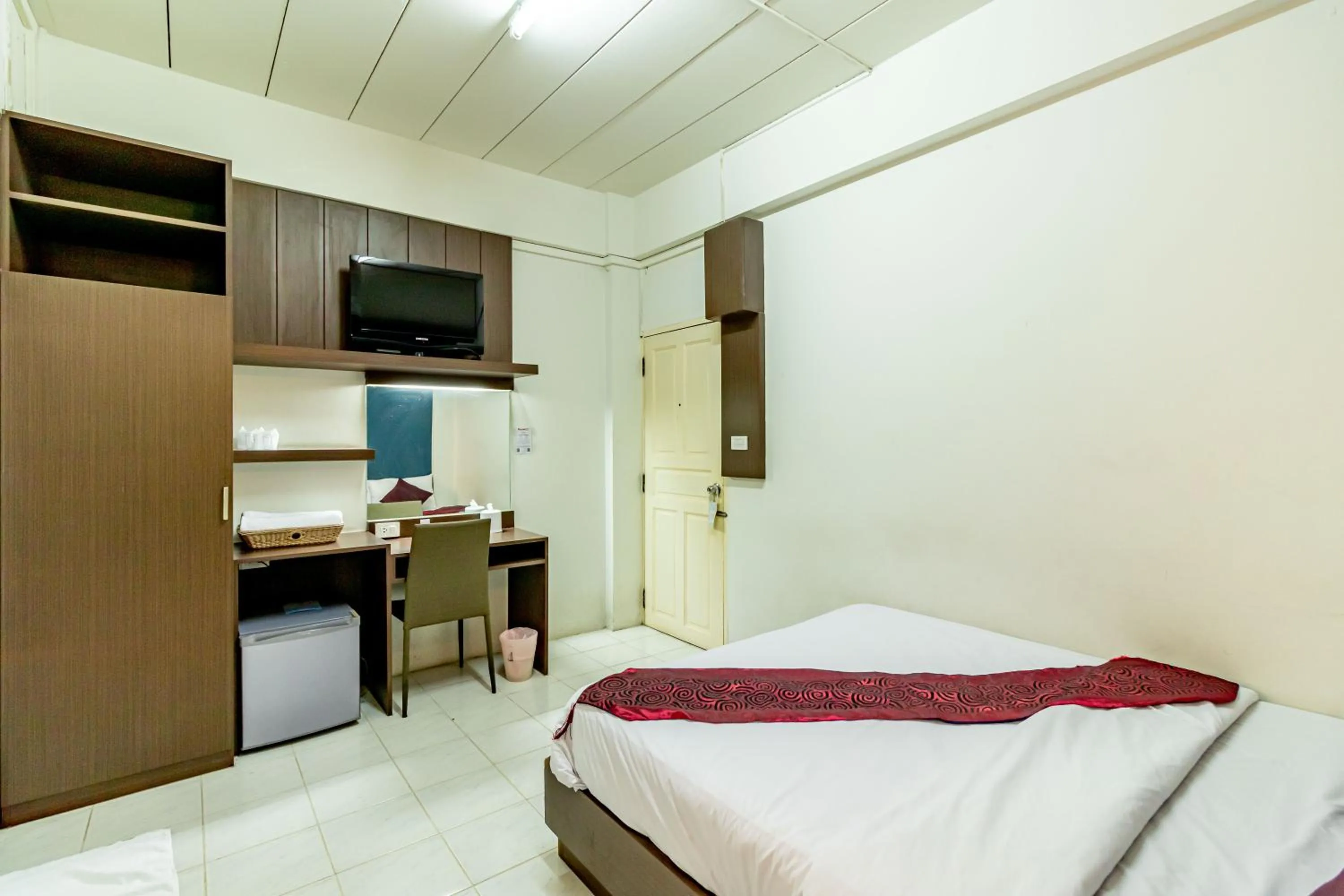 Standard Double Room in Riski Residence Bangkok-noi - Wasit Apartment