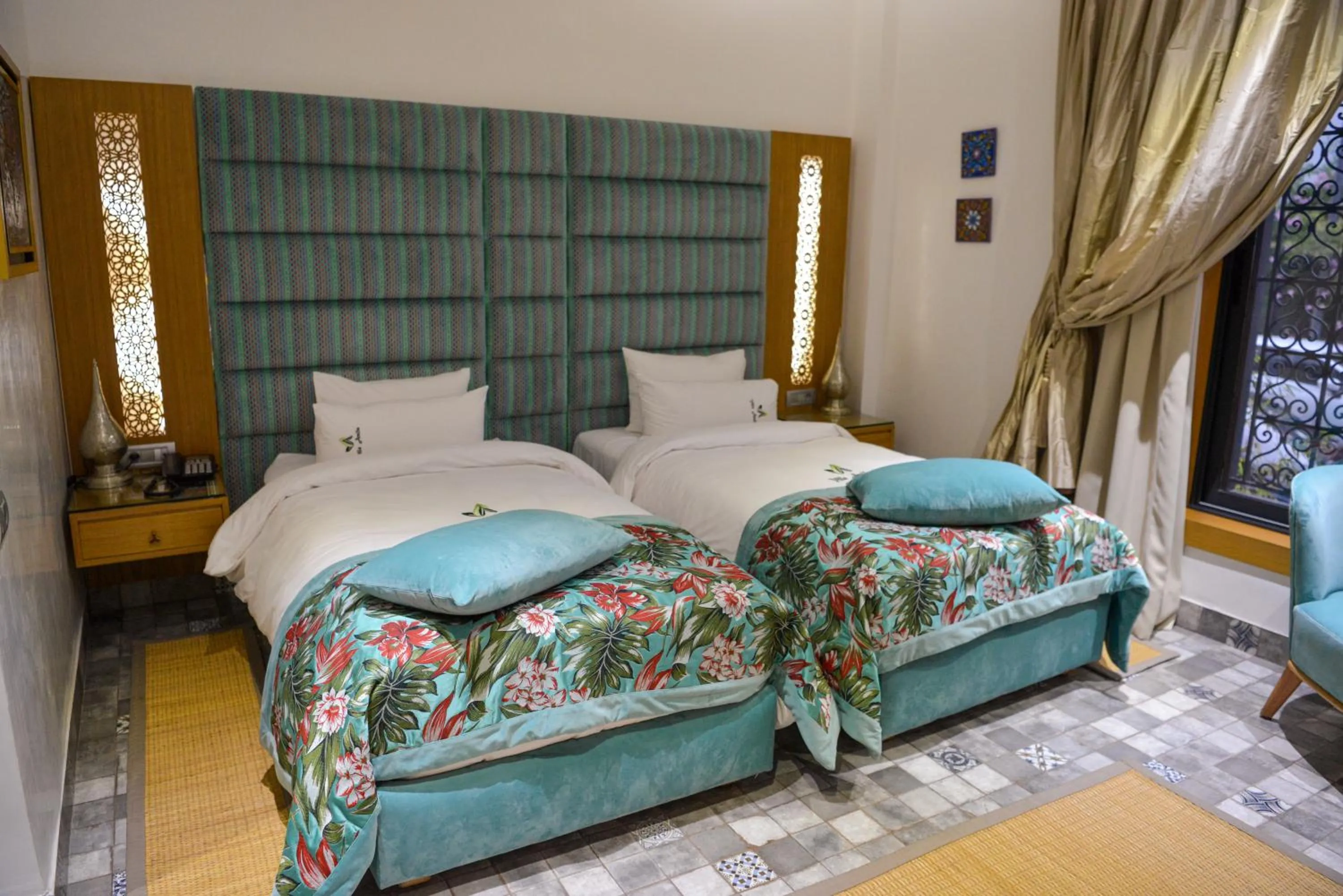 Twin Room in Aralia Boutique Hôtel