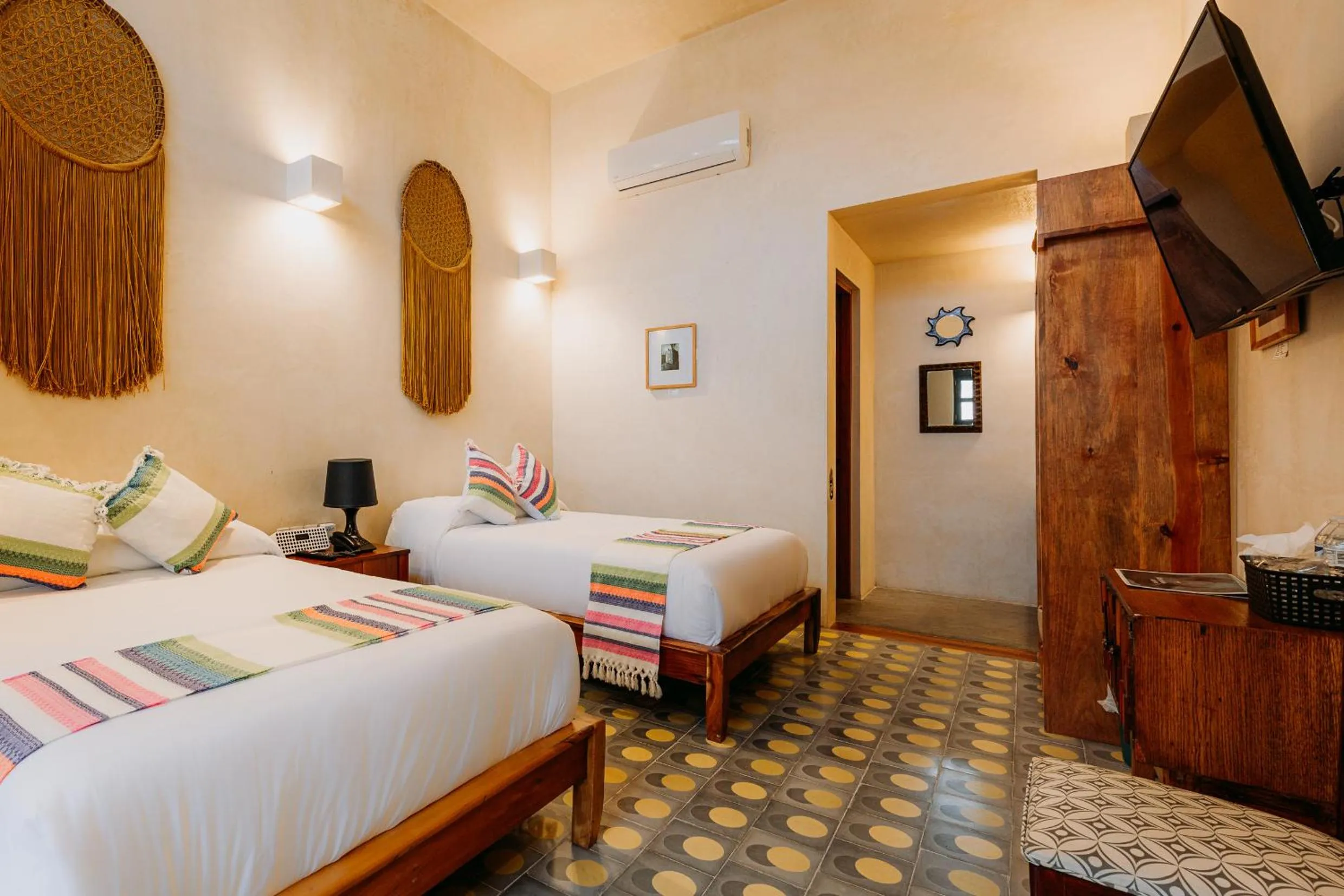 Family Room with Air Conditioning and Private Bathroom in Waye Valladolid Centro - Sustainable, Authentic Experiences & Pet Friendly Boutique Hotel