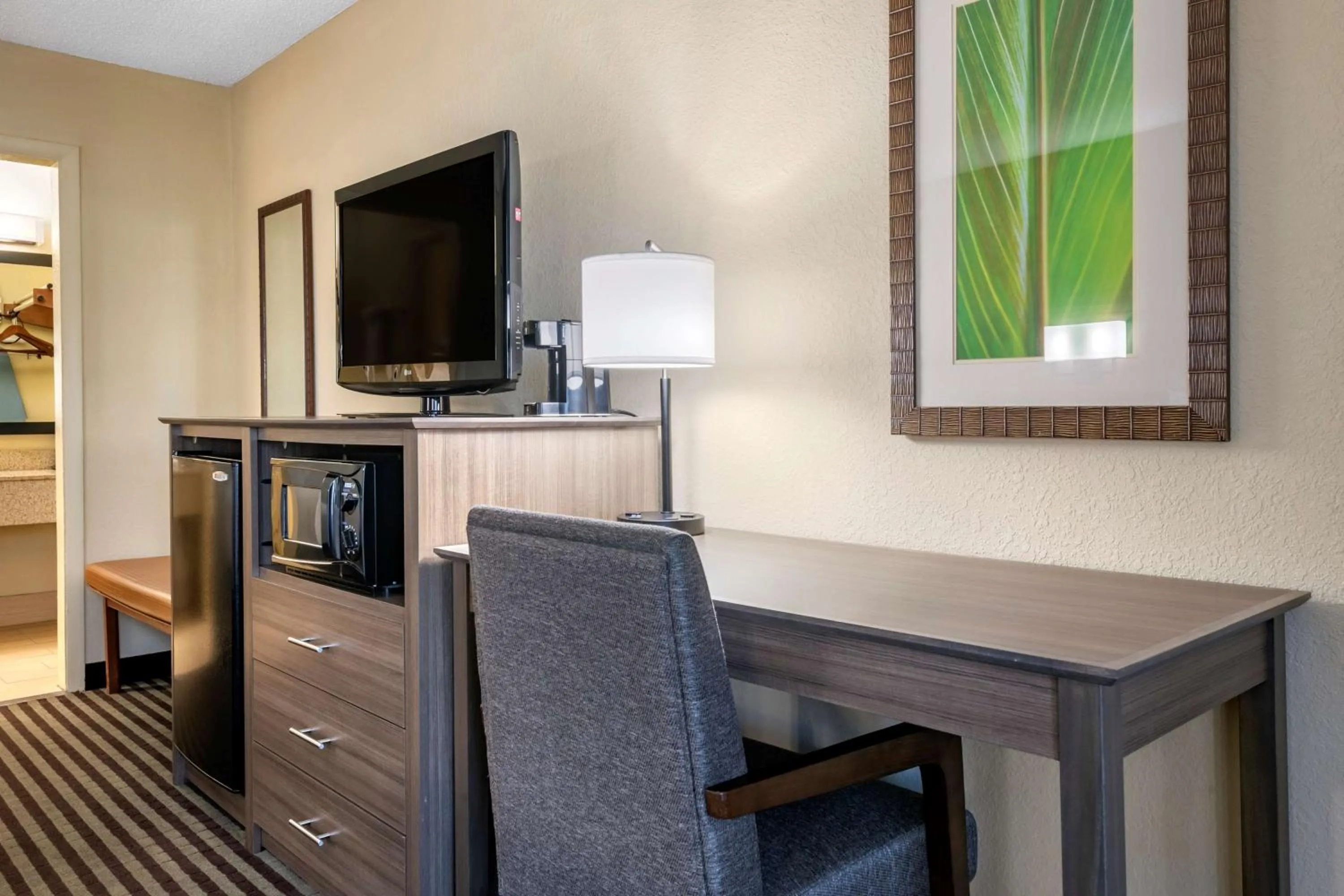 King Room - Non-Smoking in Best Western Downtown Stuart