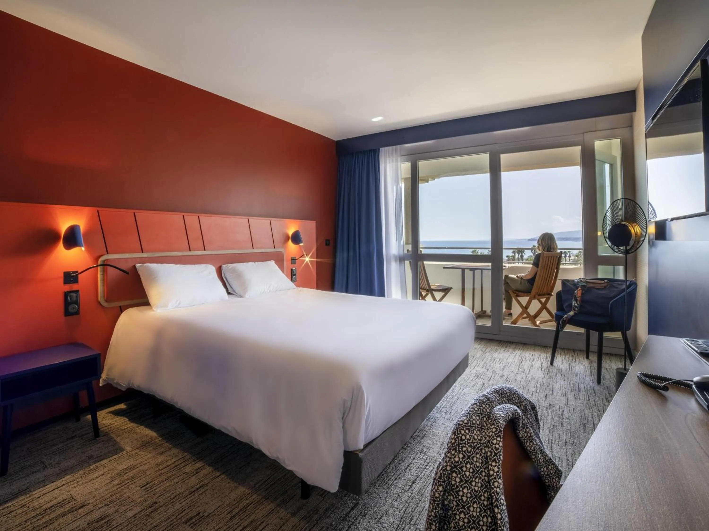 Classic Â Double Room - Sea Side in Mercure Thalasso & Spa Port Fréjus