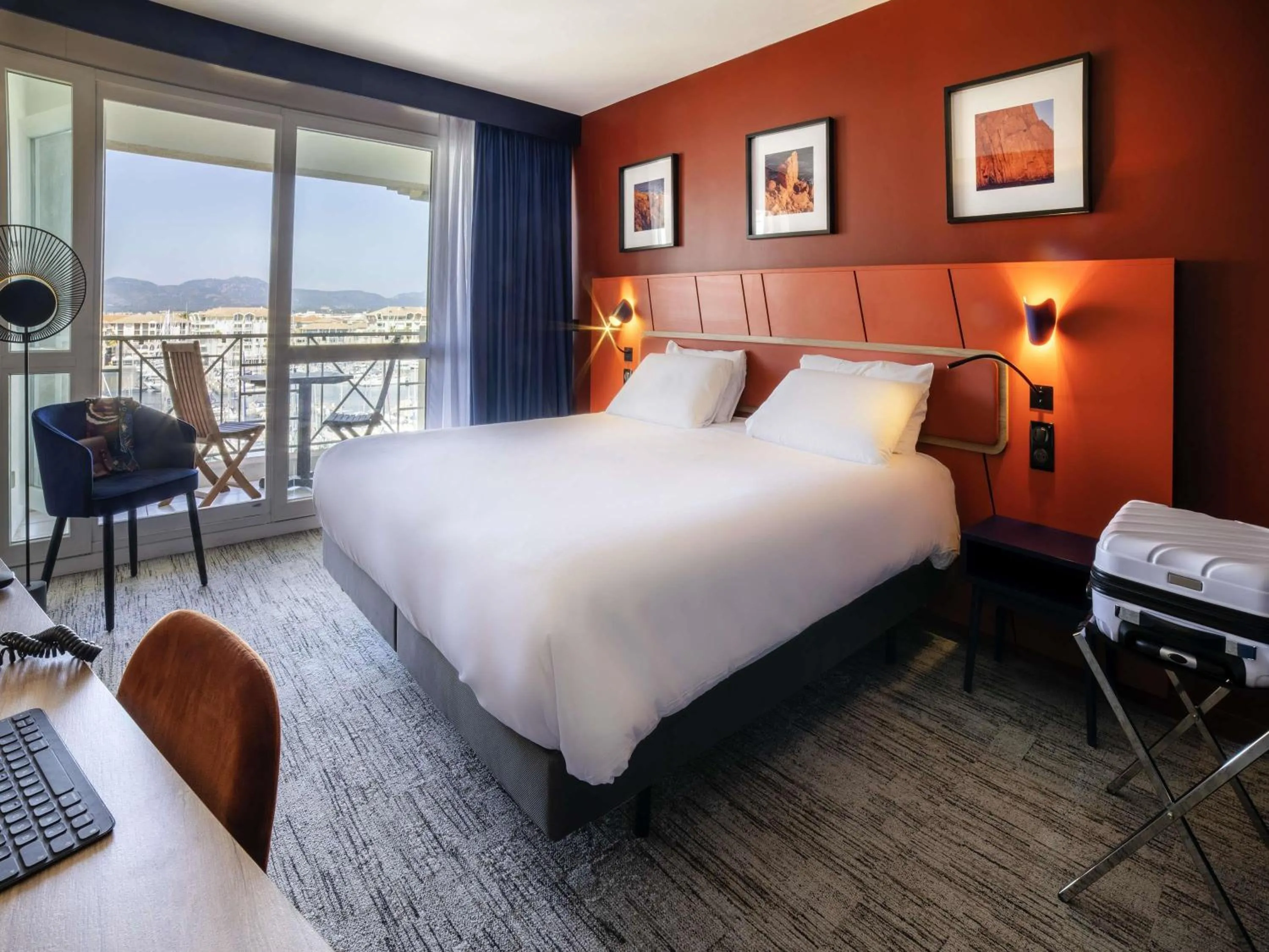 Classic Â Double Room with Harbor View in Mercure Thalasso & Spa Port Fréjus