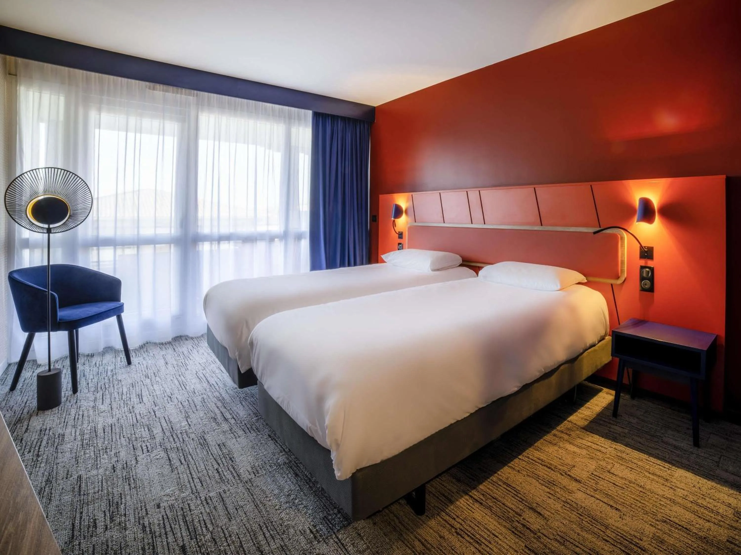 Classic Twin room - Sea Side in Mercure Thalasso & Spa Port Fréjus