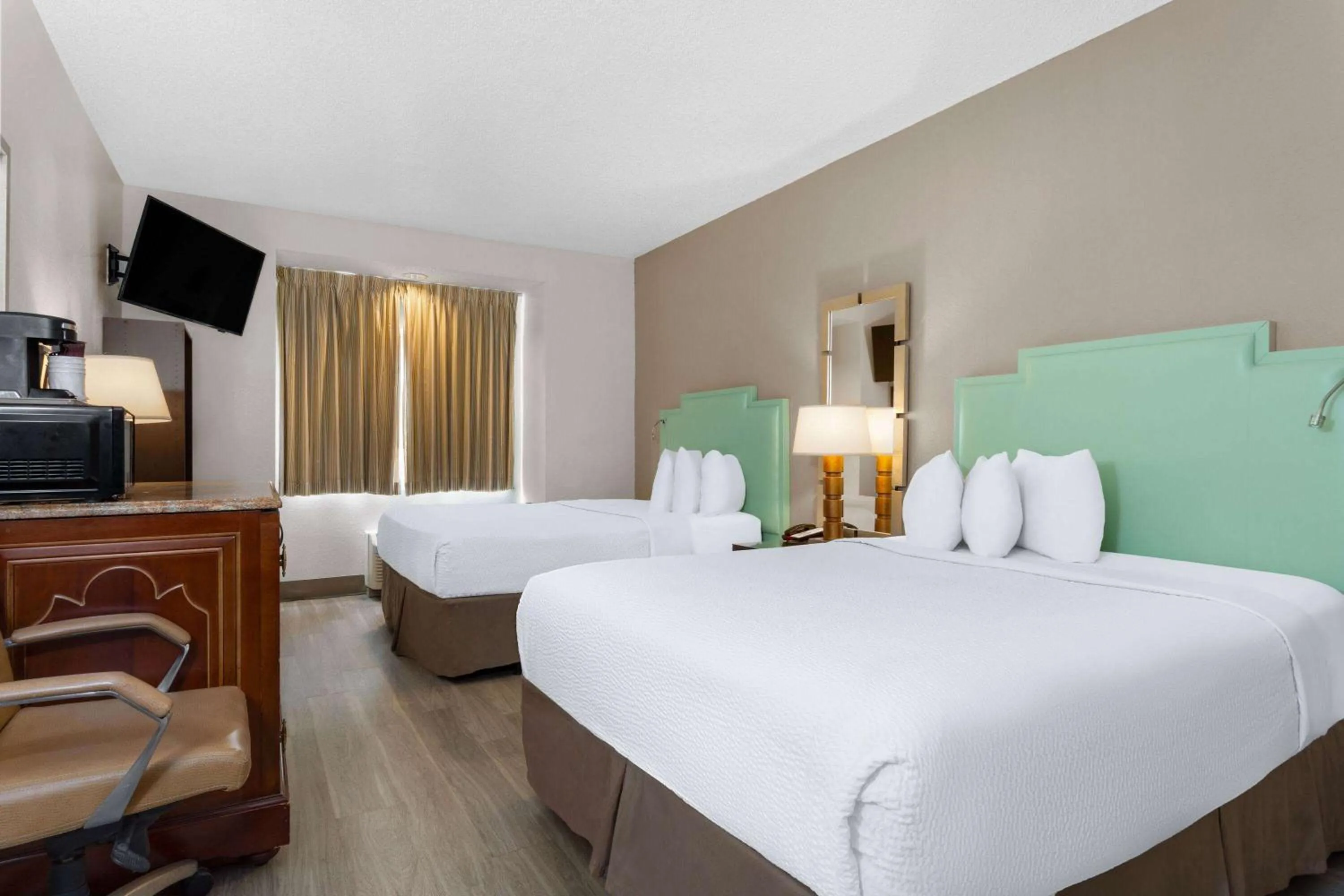 Room with Two Queen Beds and Mobility/Hearing Access and Roll-In Shower, Non-Smoking in Baymont by Wyndham Orlando-International Dr-Universal Blvd
