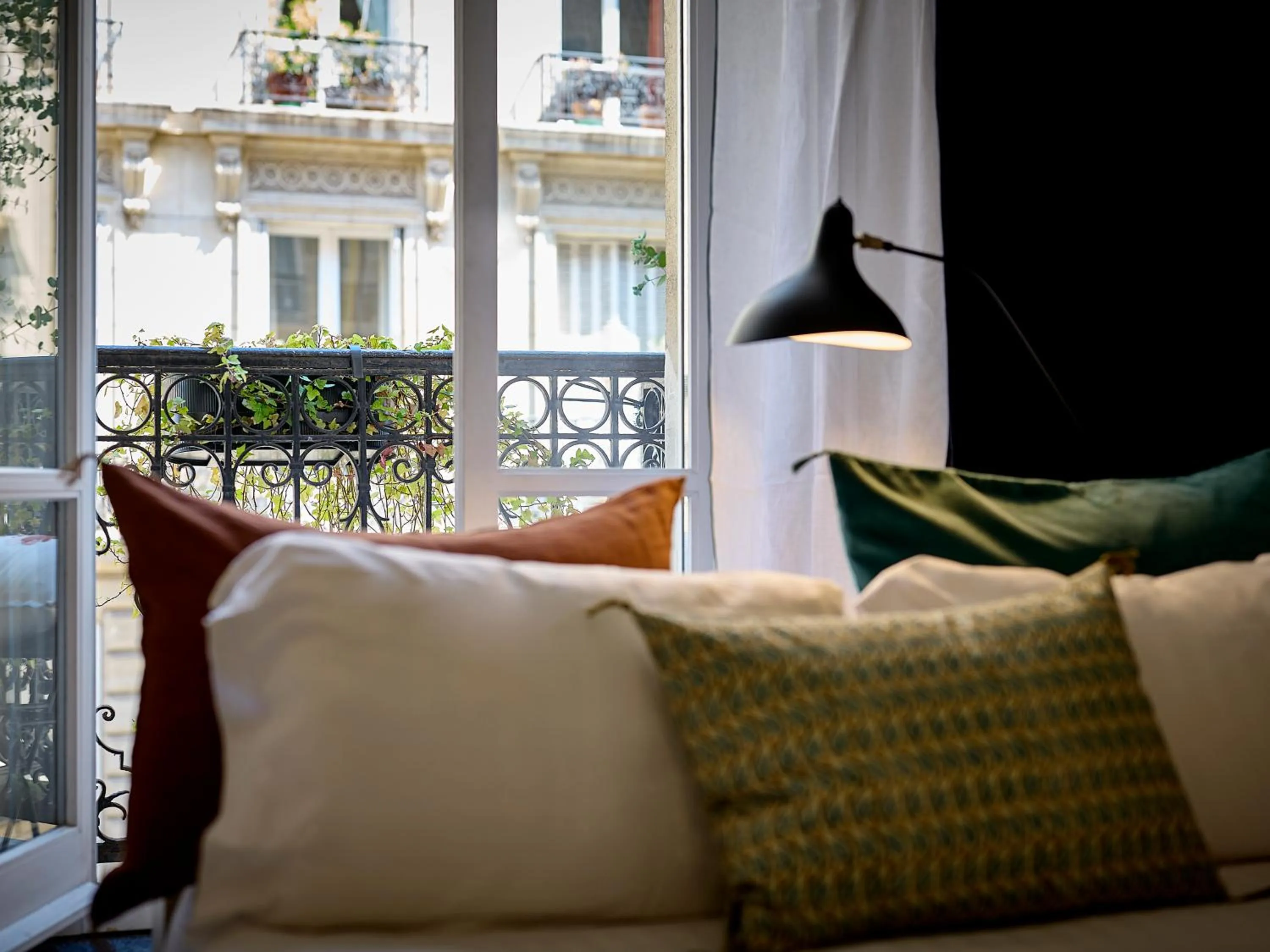 Classic Double Room with Balcony in Beausejour Ranelagh