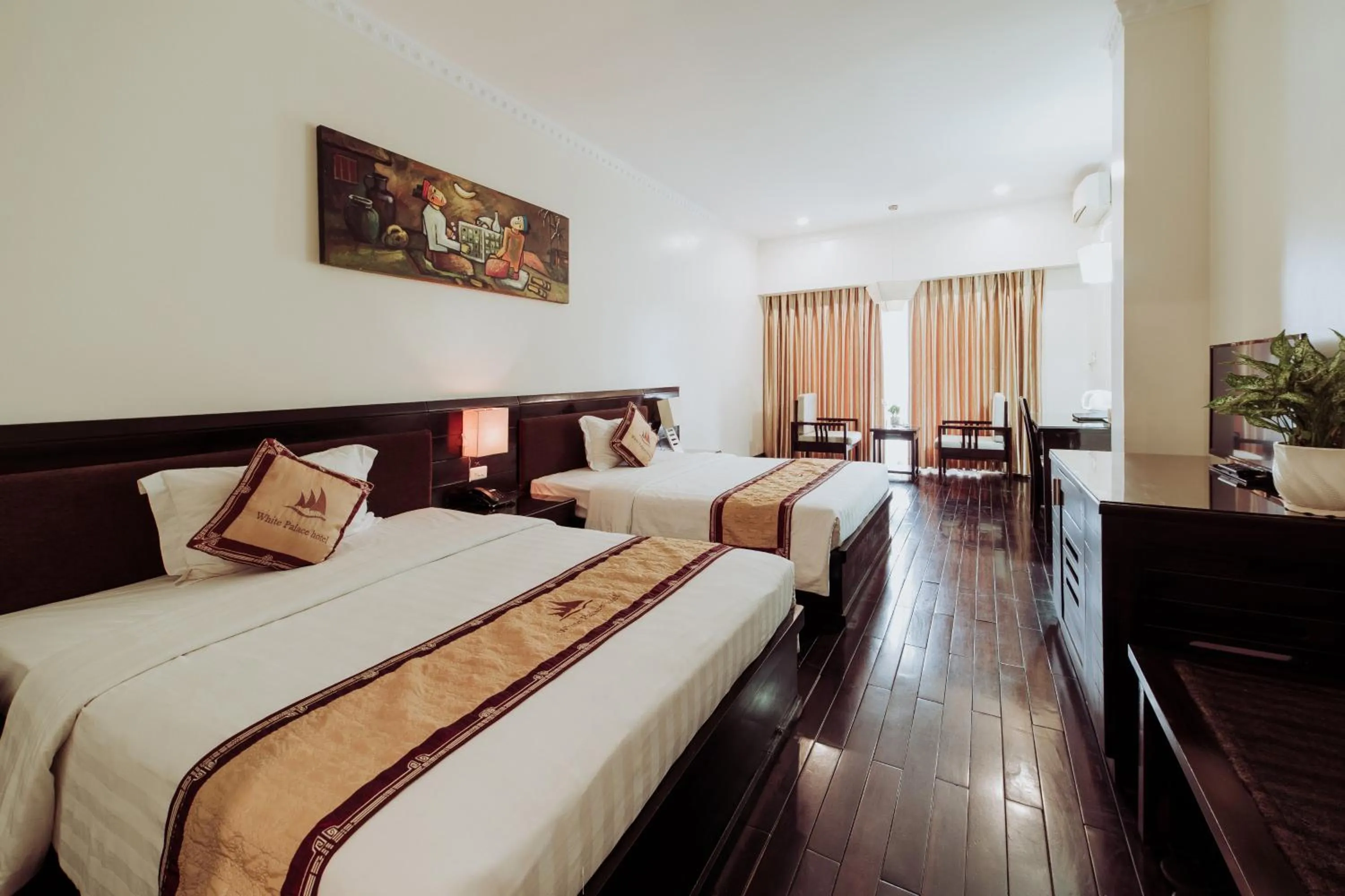 Deluxe Twin Room in White Palace Thai Binh Hotel