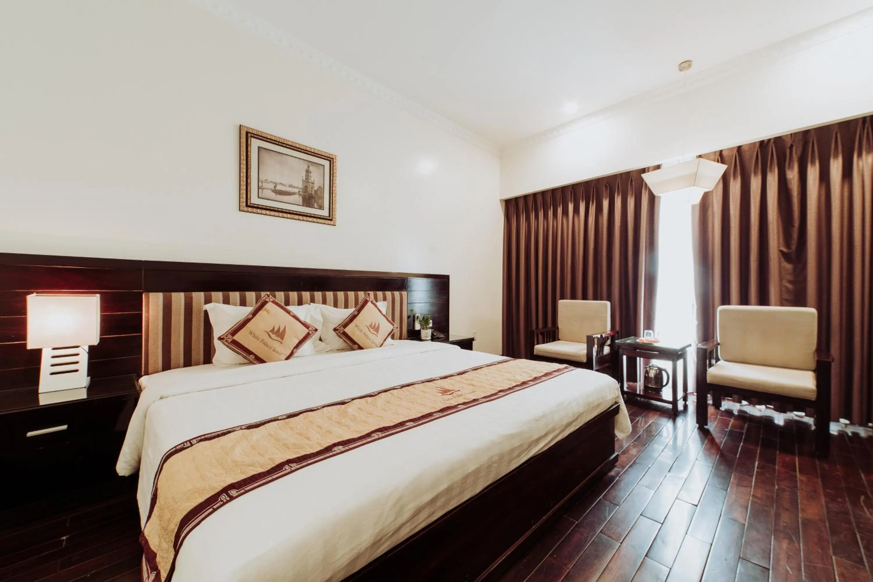 Superior King Room in White Palace Thai Binh Hotel