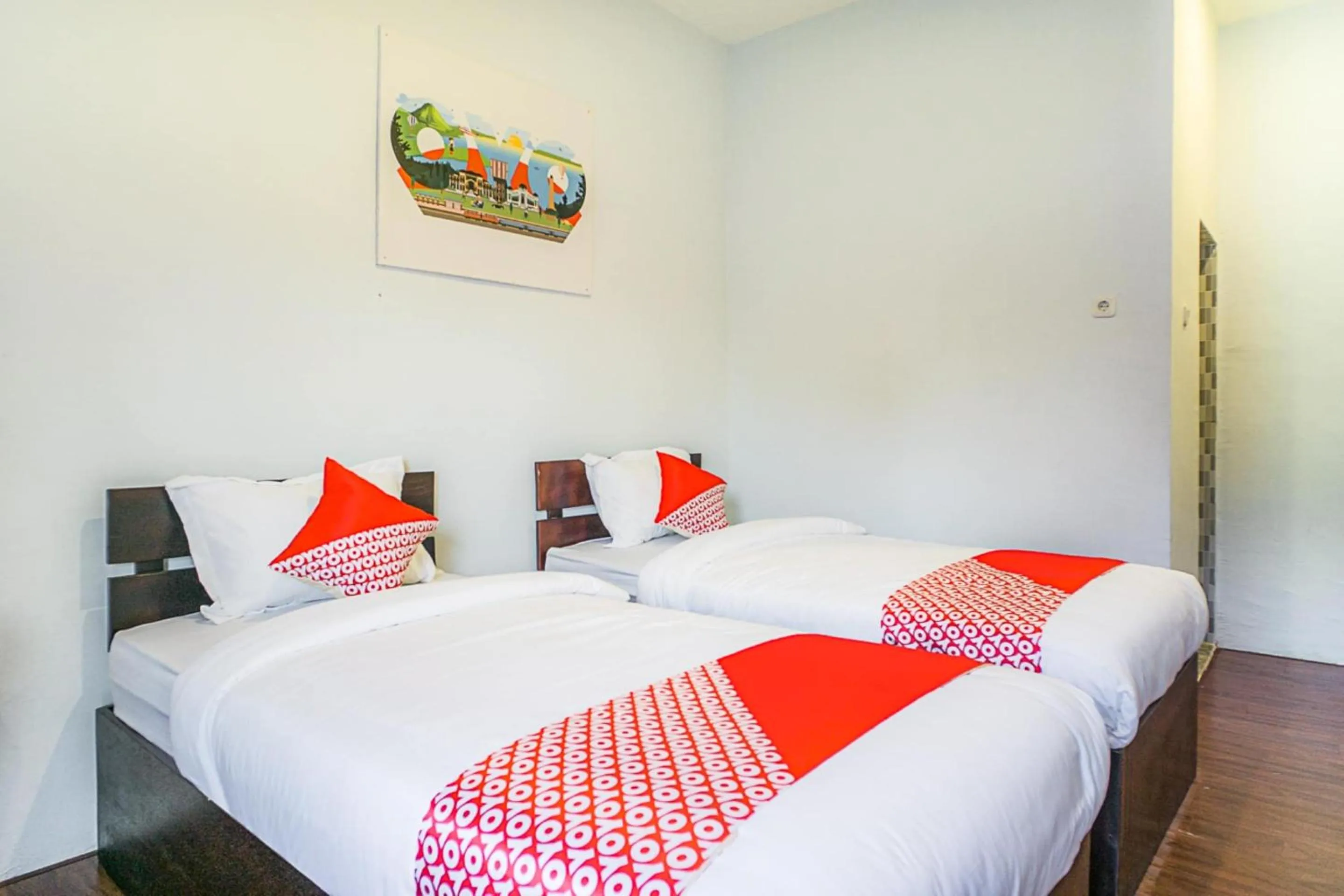Standard Twin Room in Hotel O Citra Anggrek