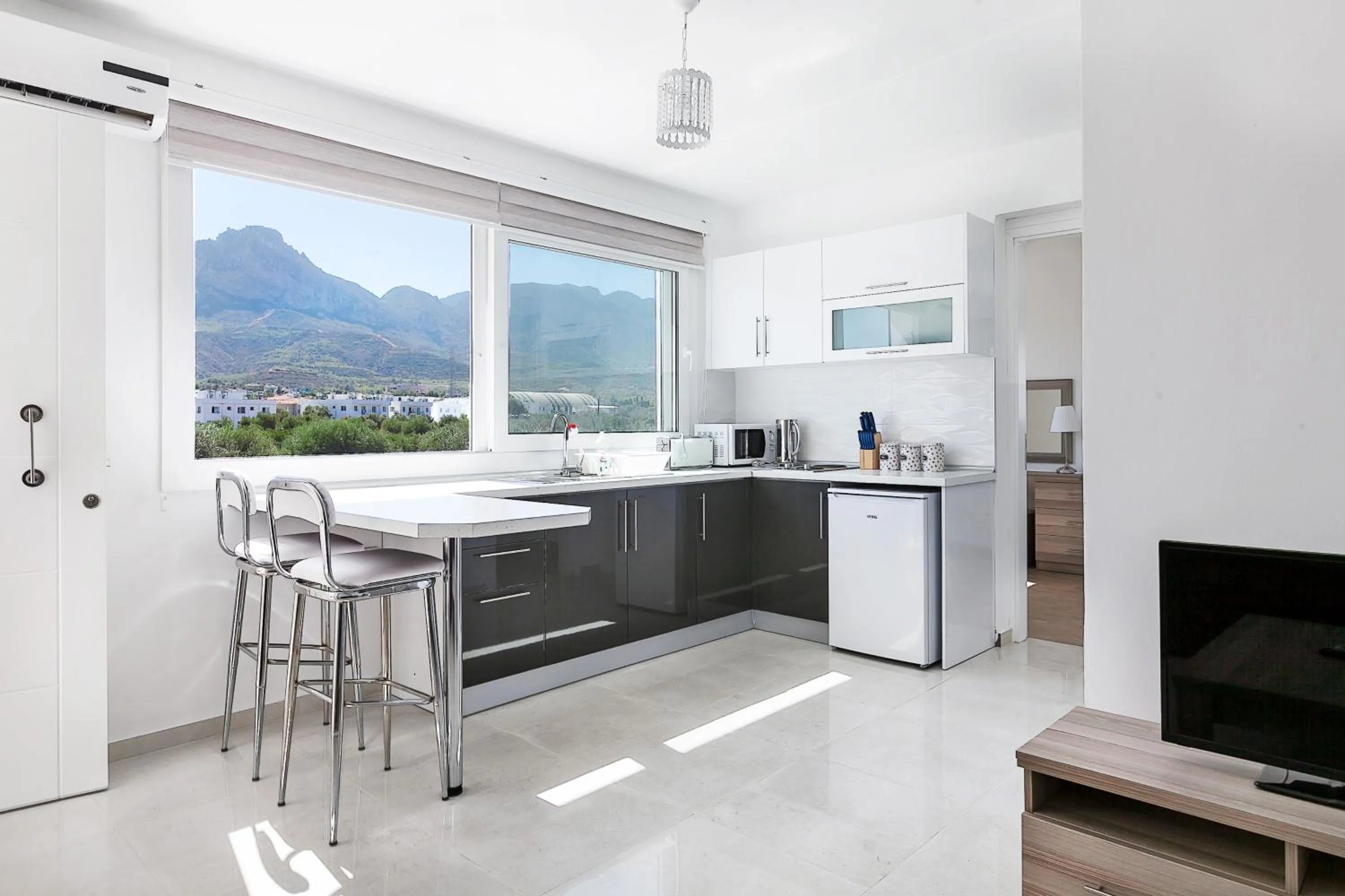 Two-Bedroom Apartment in The Ship Inn Hotel