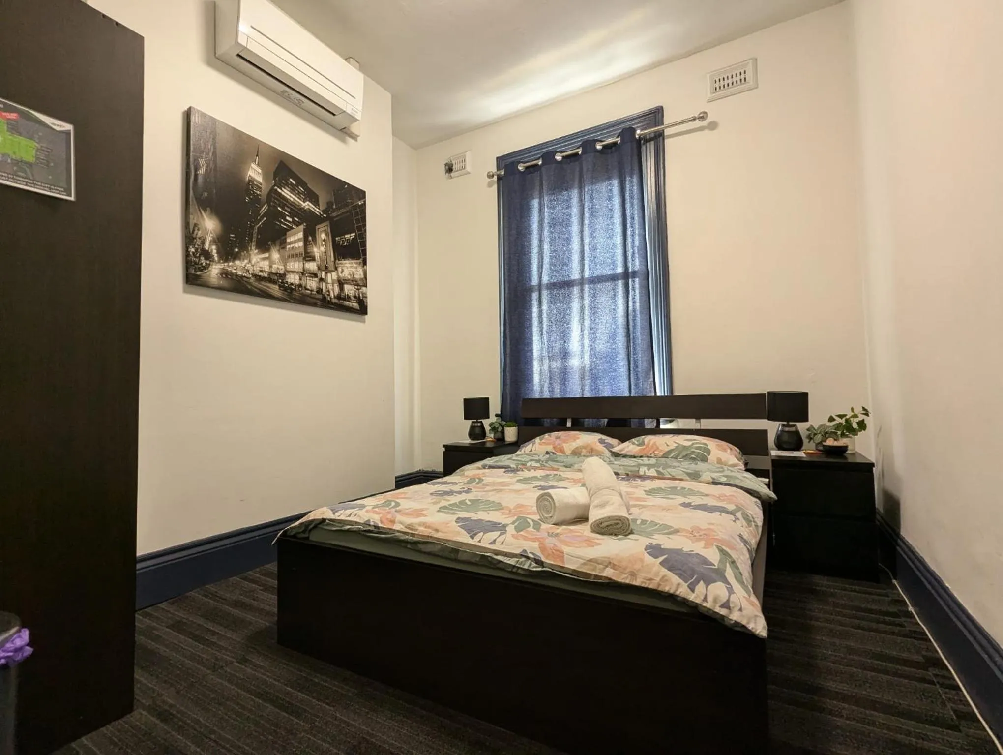 Standard Queen Room in Queen Victoria Hostel