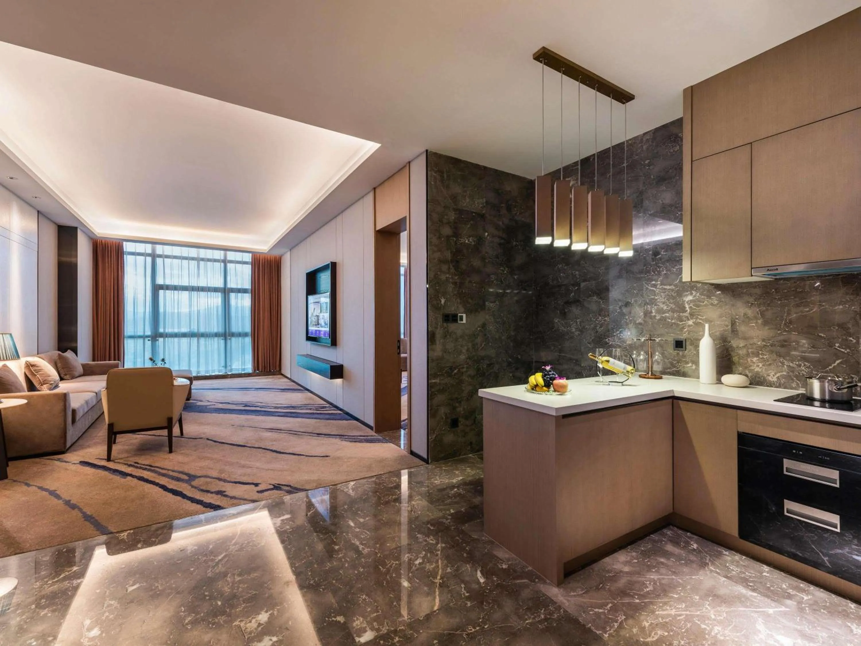 Deluxe King Suite in Mercure Shenzhen Longgang