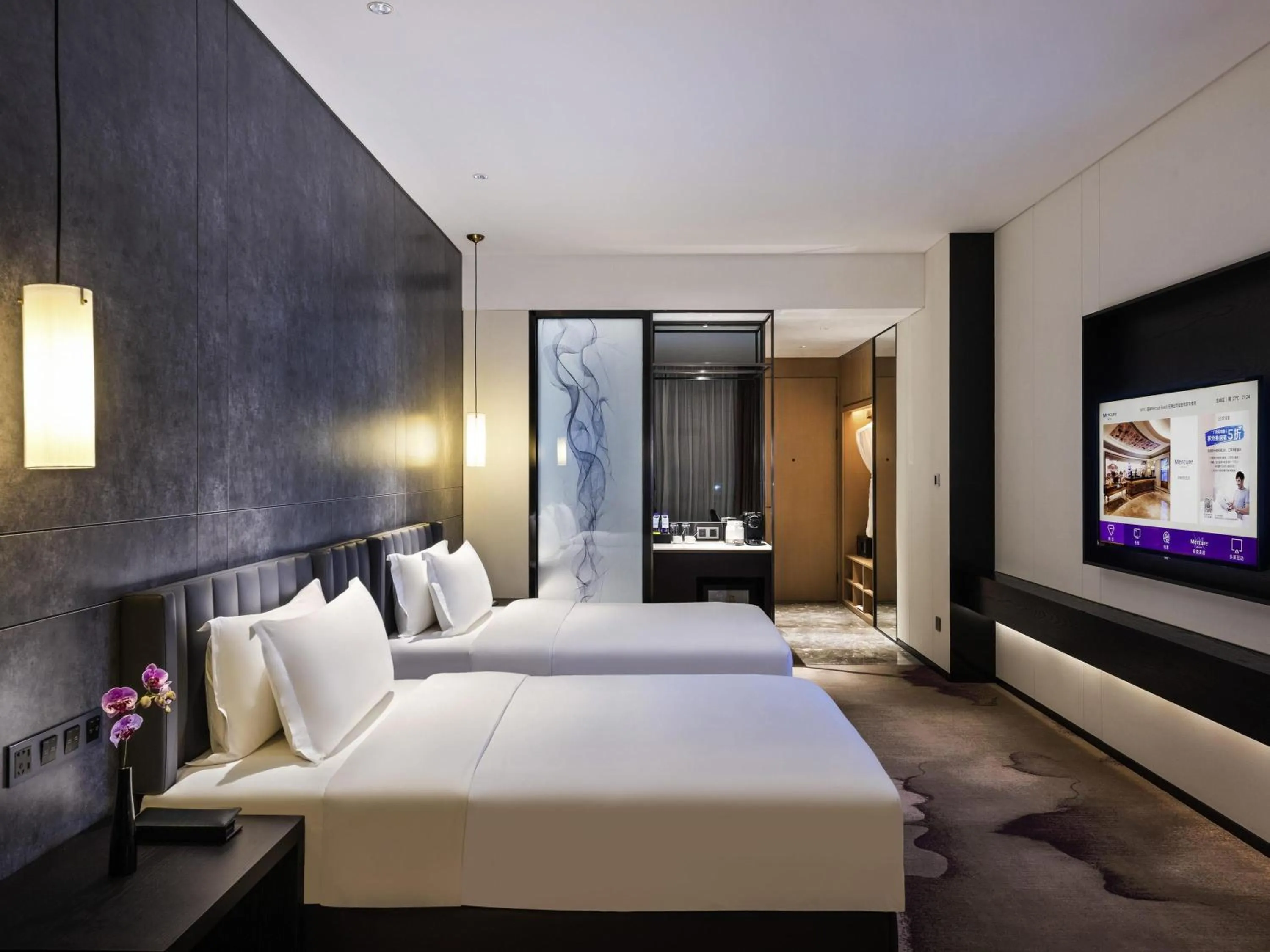 Standard Twin Room in Mercure Shenzhen Longgang