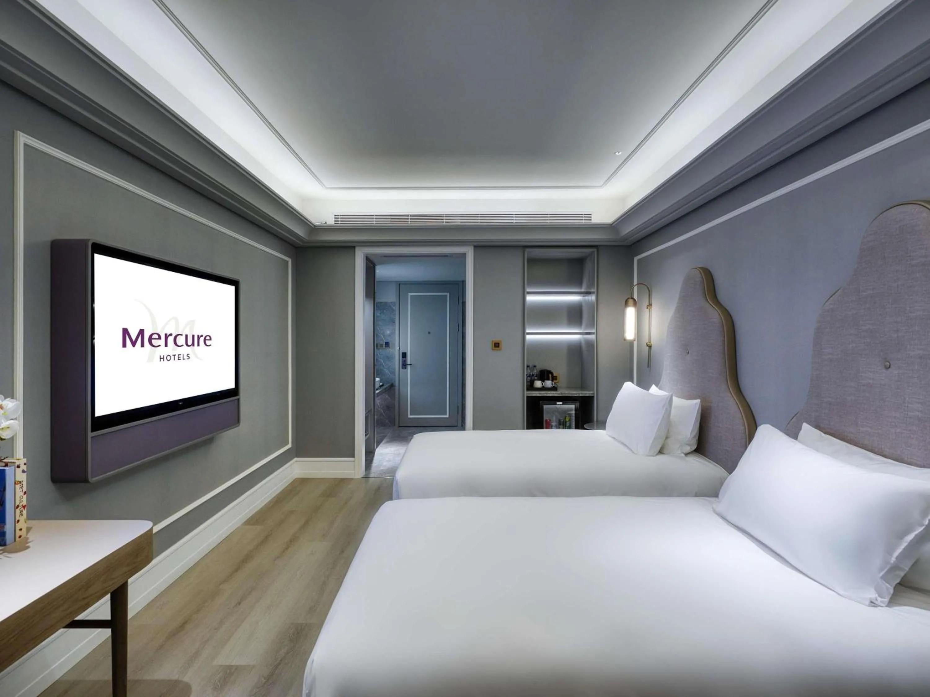 Deluxe Twin Room in Mercure Shenzhen Sports Center Hotel