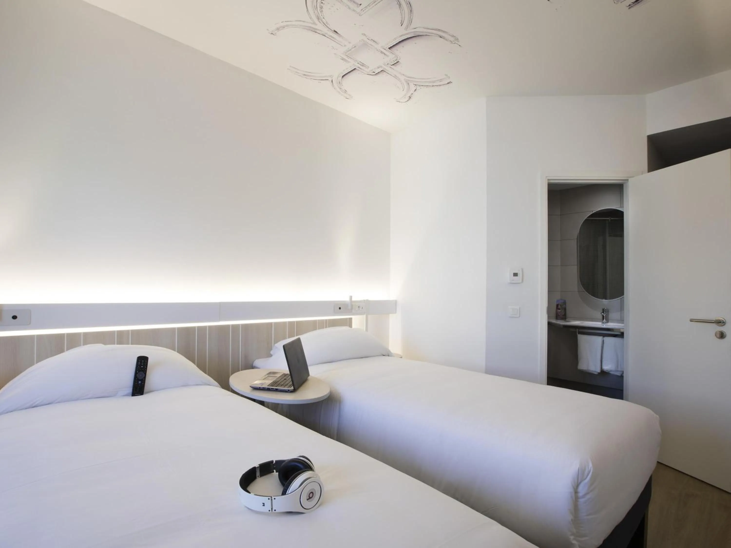 Agora Twin Room By Ibis in Ibis Abdelmoumen Casa Centre