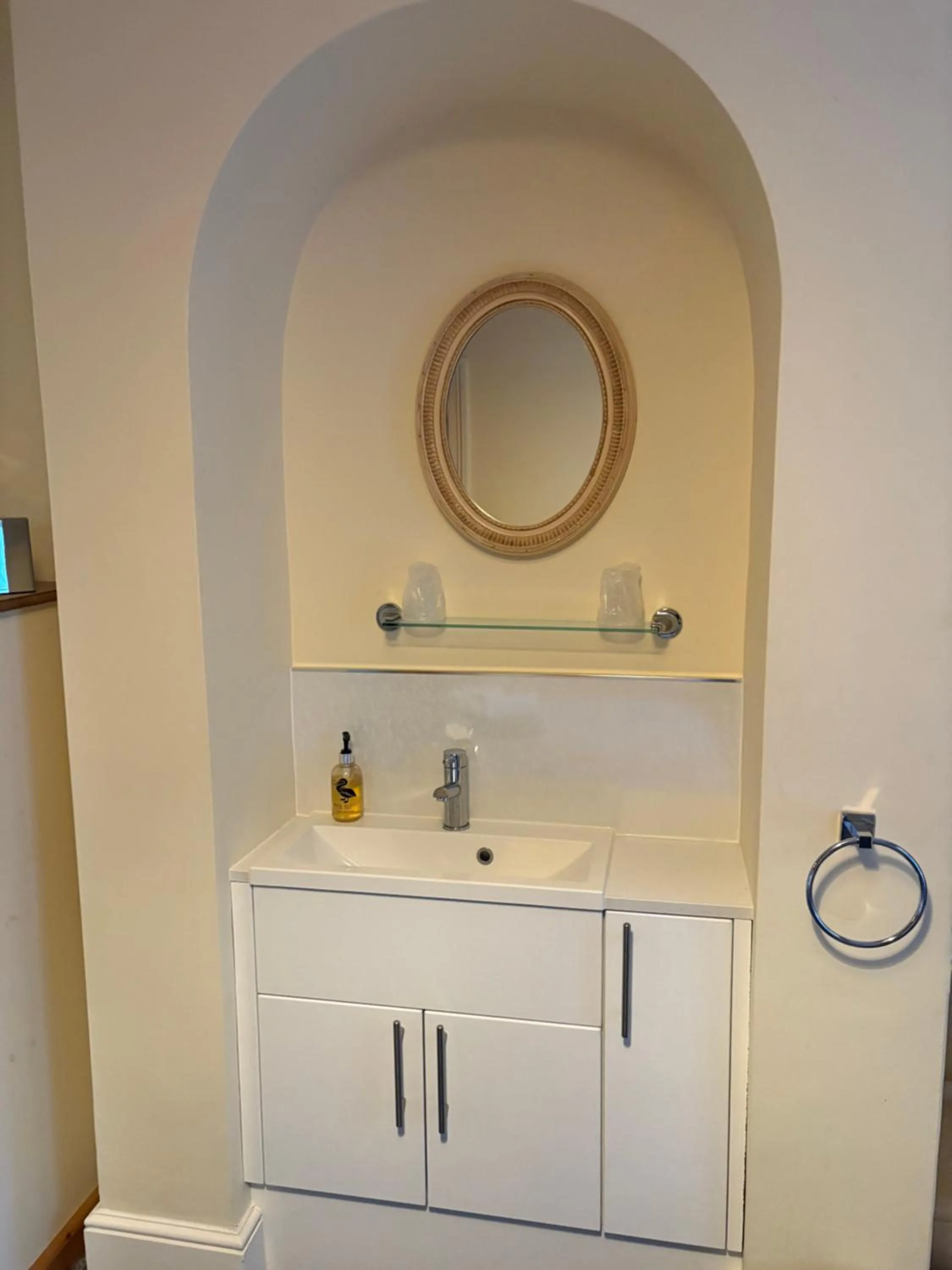 Twin Room with Shared Bathroom - single occupancy in Baytree Guest House