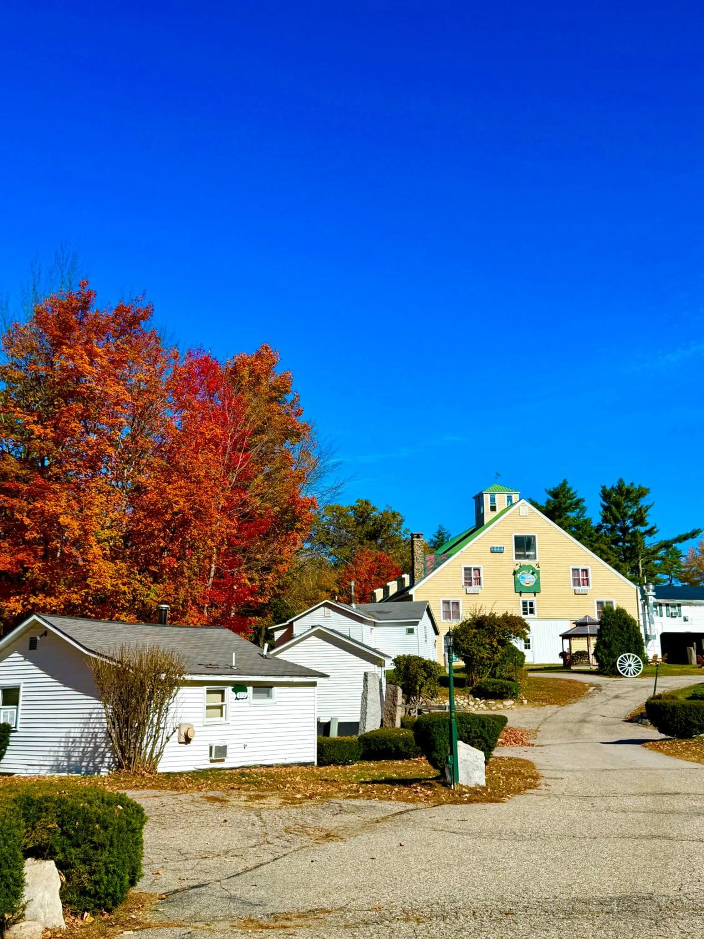 King Room with Spa Bath in Merrill Farm Inn