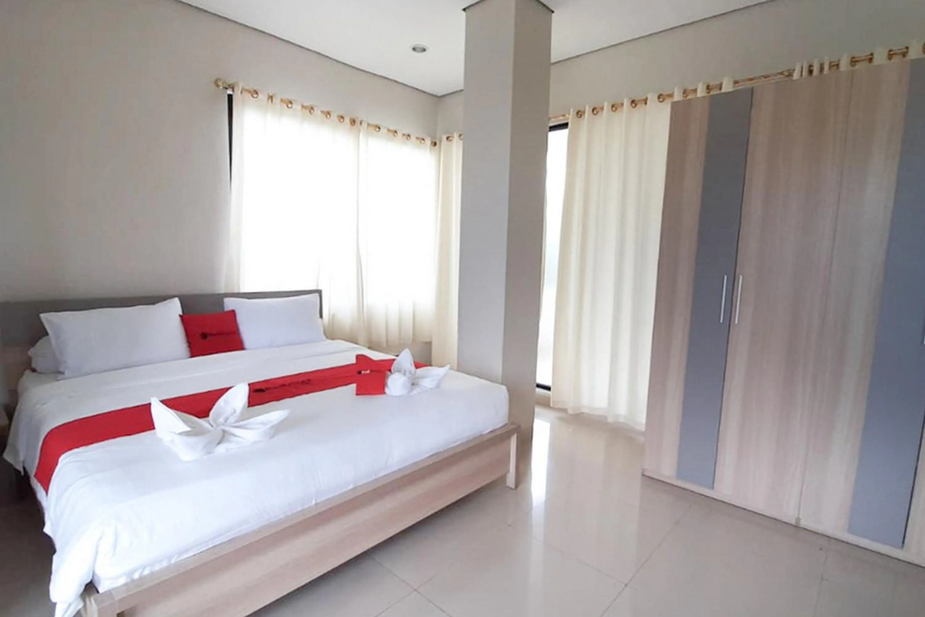 Suite in RedDoorz Plus @ Bitung City Center