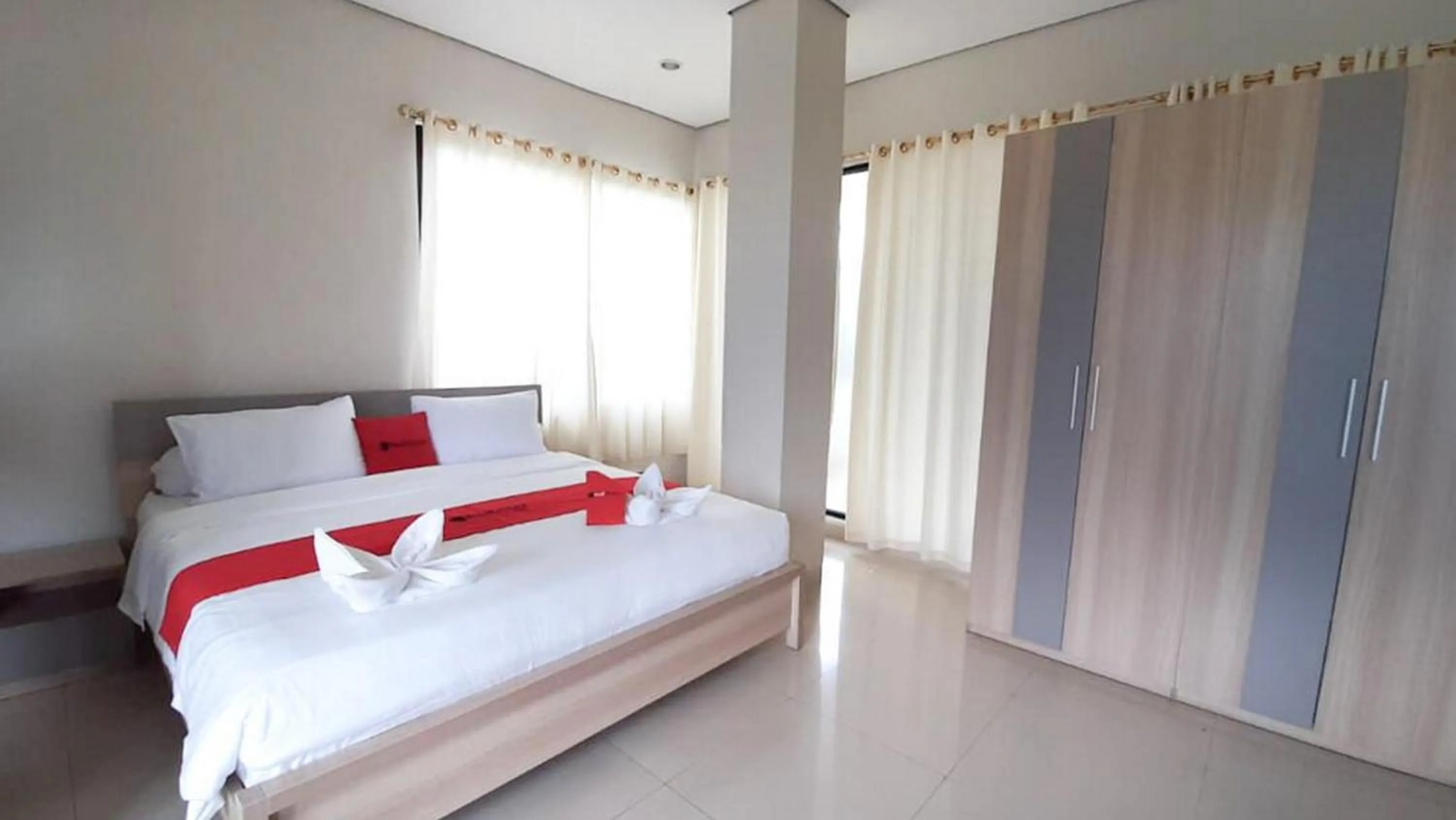 Suite in RedDoorz Plus @ Bitung City Center