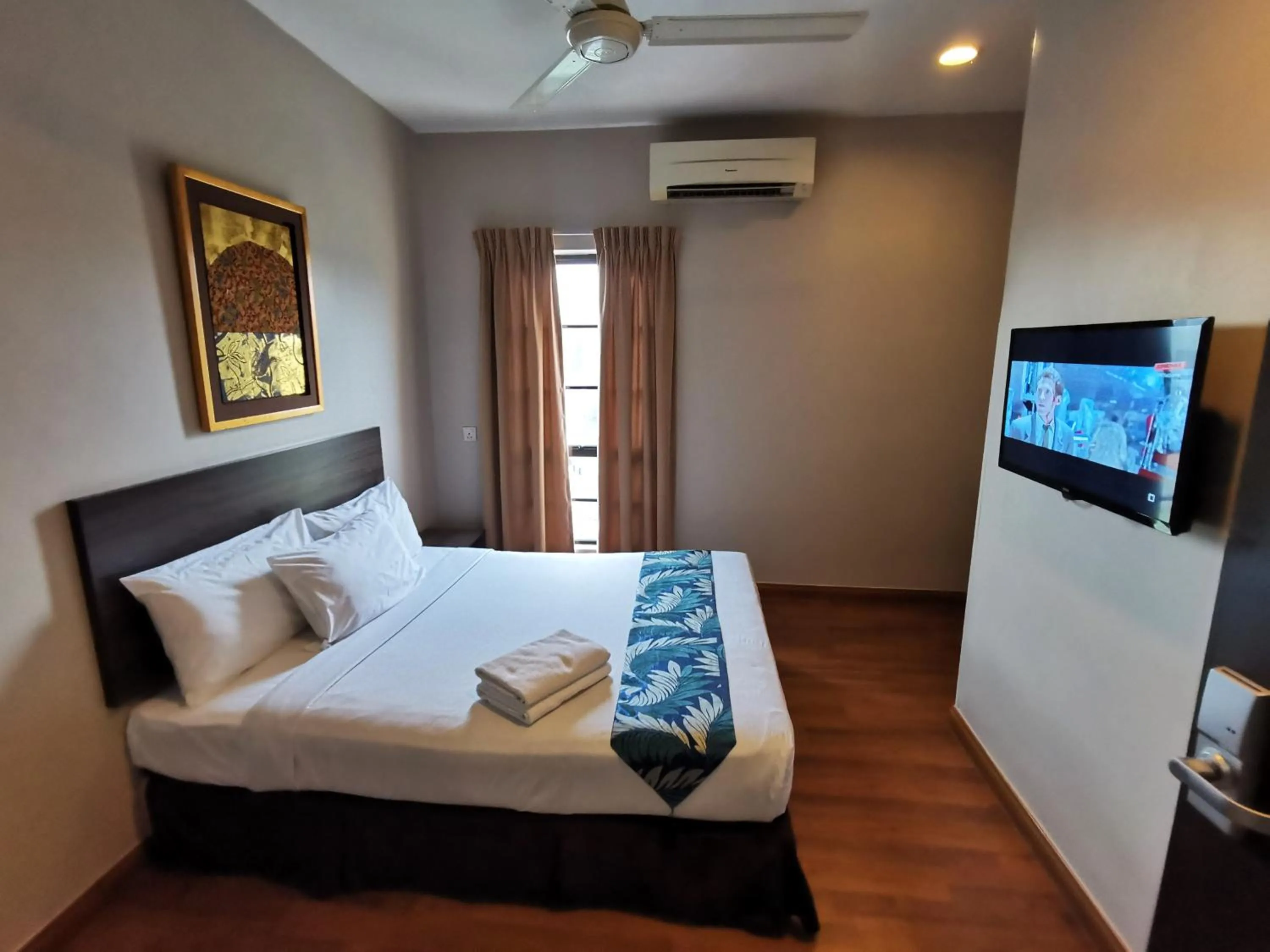 Deluxe Queen Room in Goodhope Hotel Shah Alam