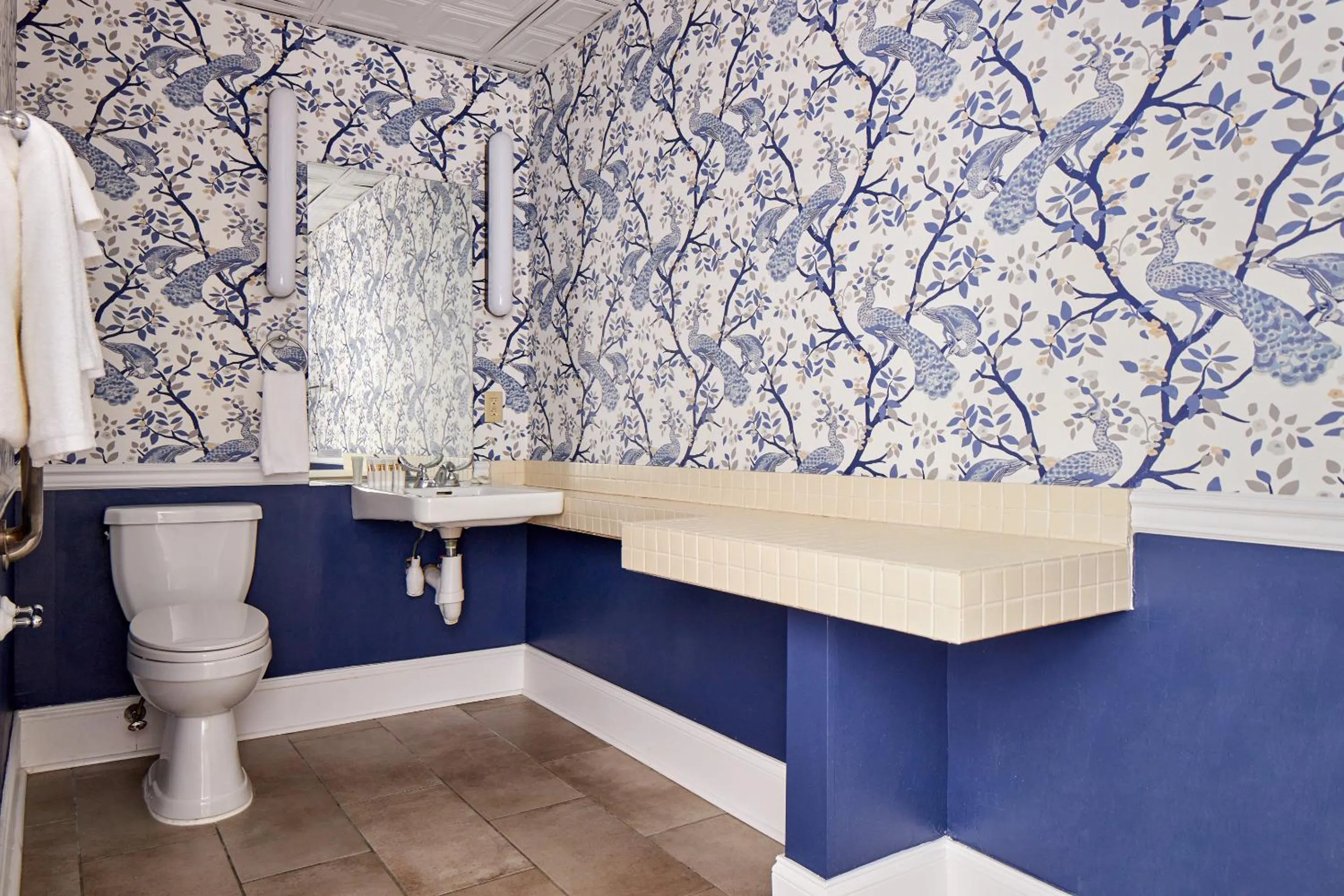 Queen Room - Disability Access in The Arco powered by Sonder