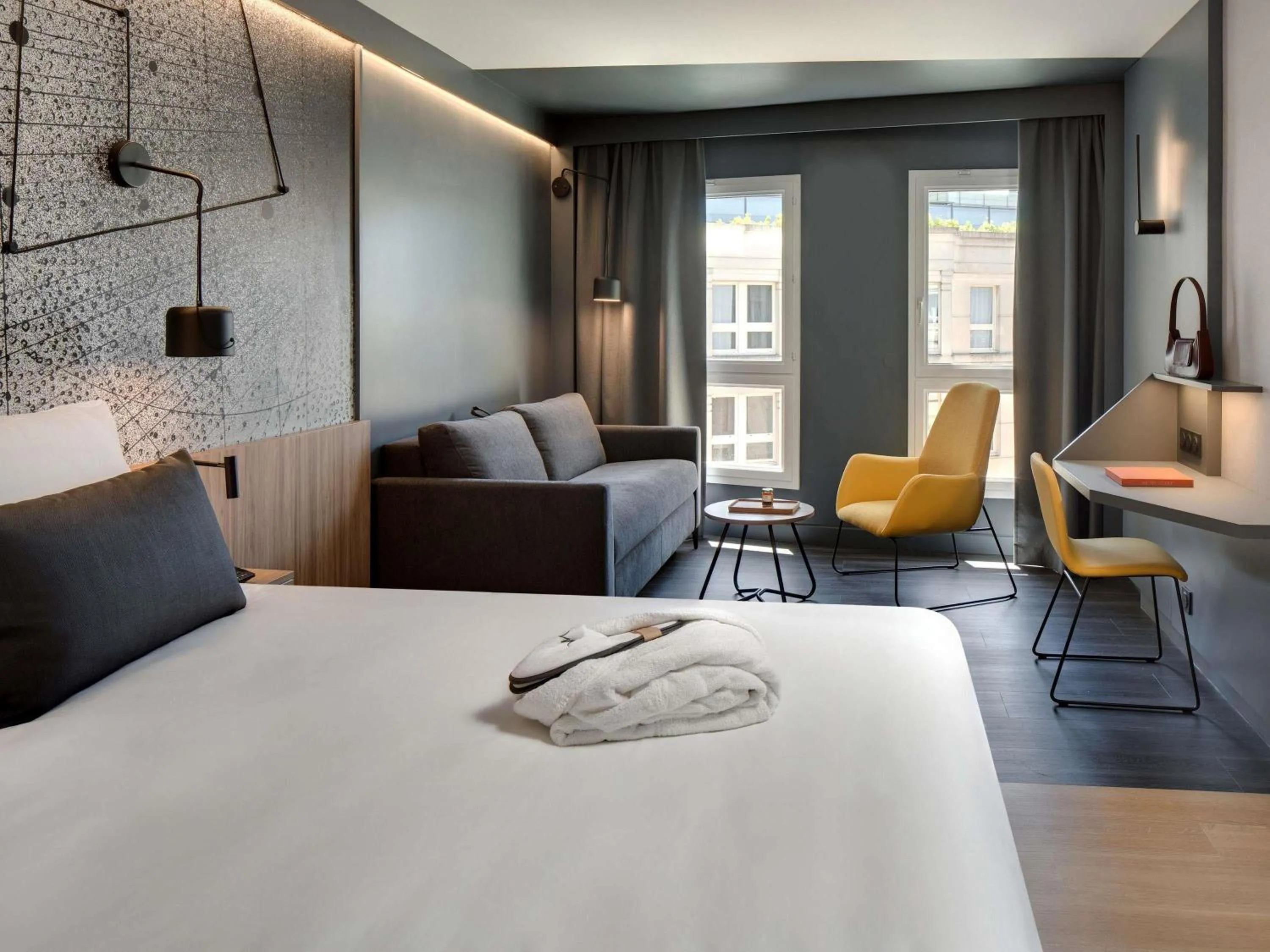 Privilege Room No Smoking with 1 double bed and sofa in Mercure Montpellier Centre Antigone