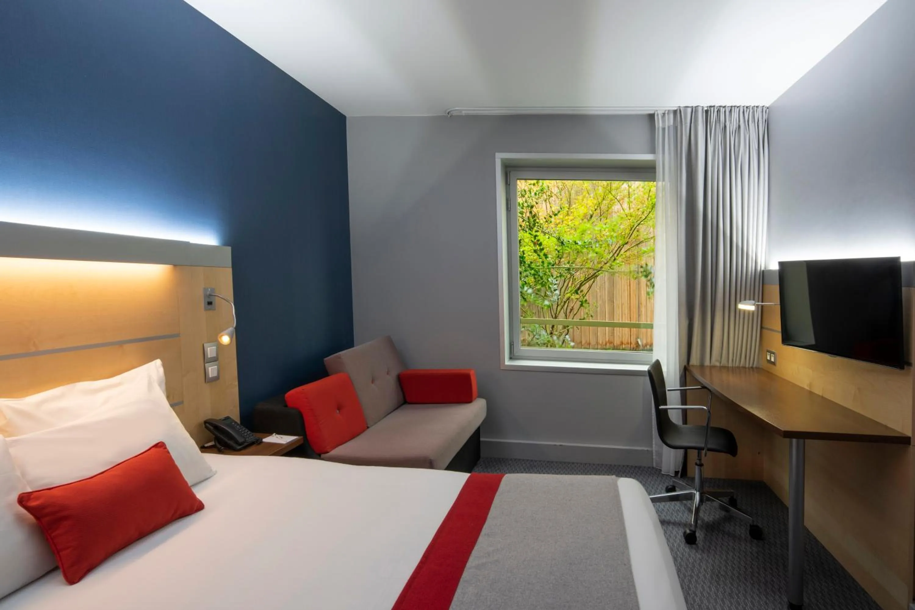 Standard Double Room with Garden View in Holiday Inn Express Paris-Canal De La Villette by IHG