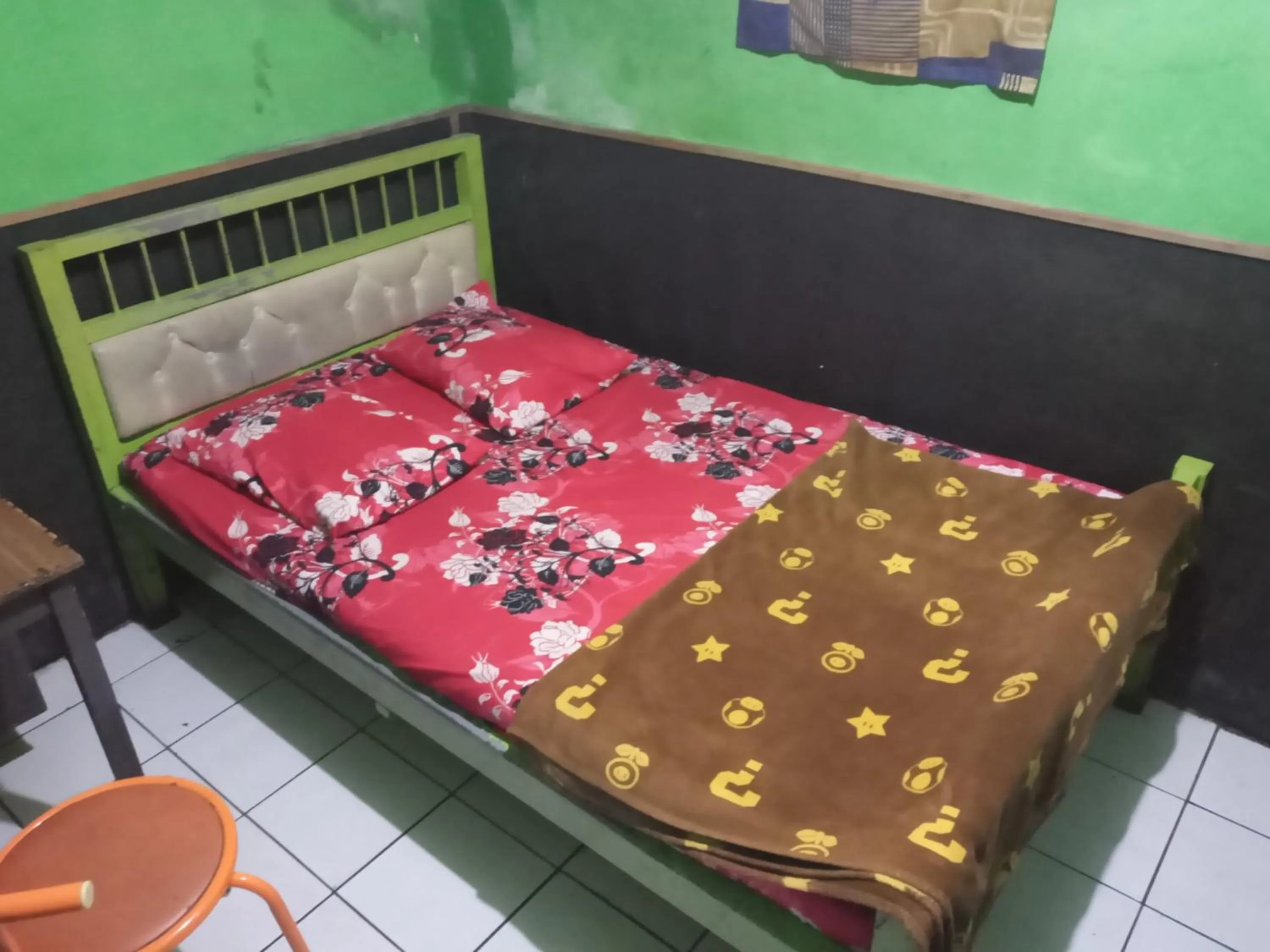Standard Double Room in Penginapan 99