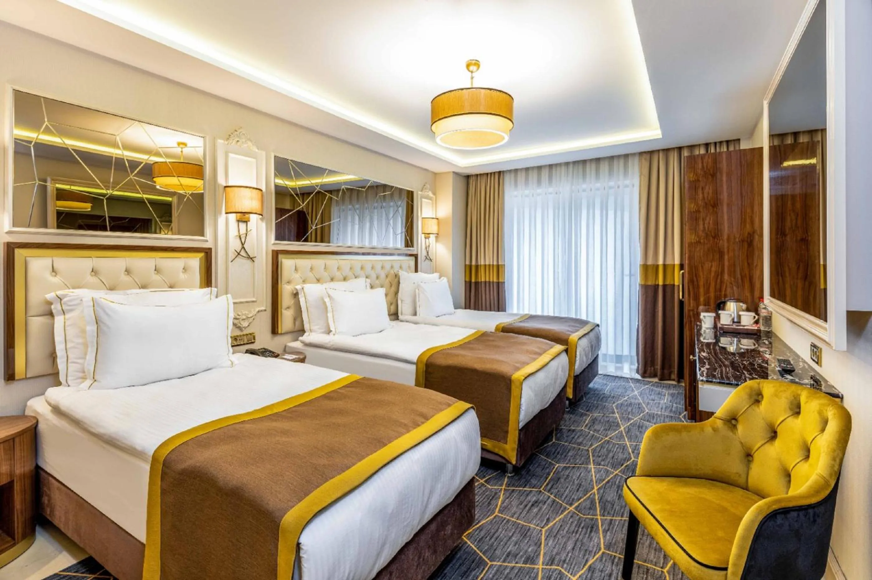 Deluxe Triple Room in Beethoven Senfoni Hotel