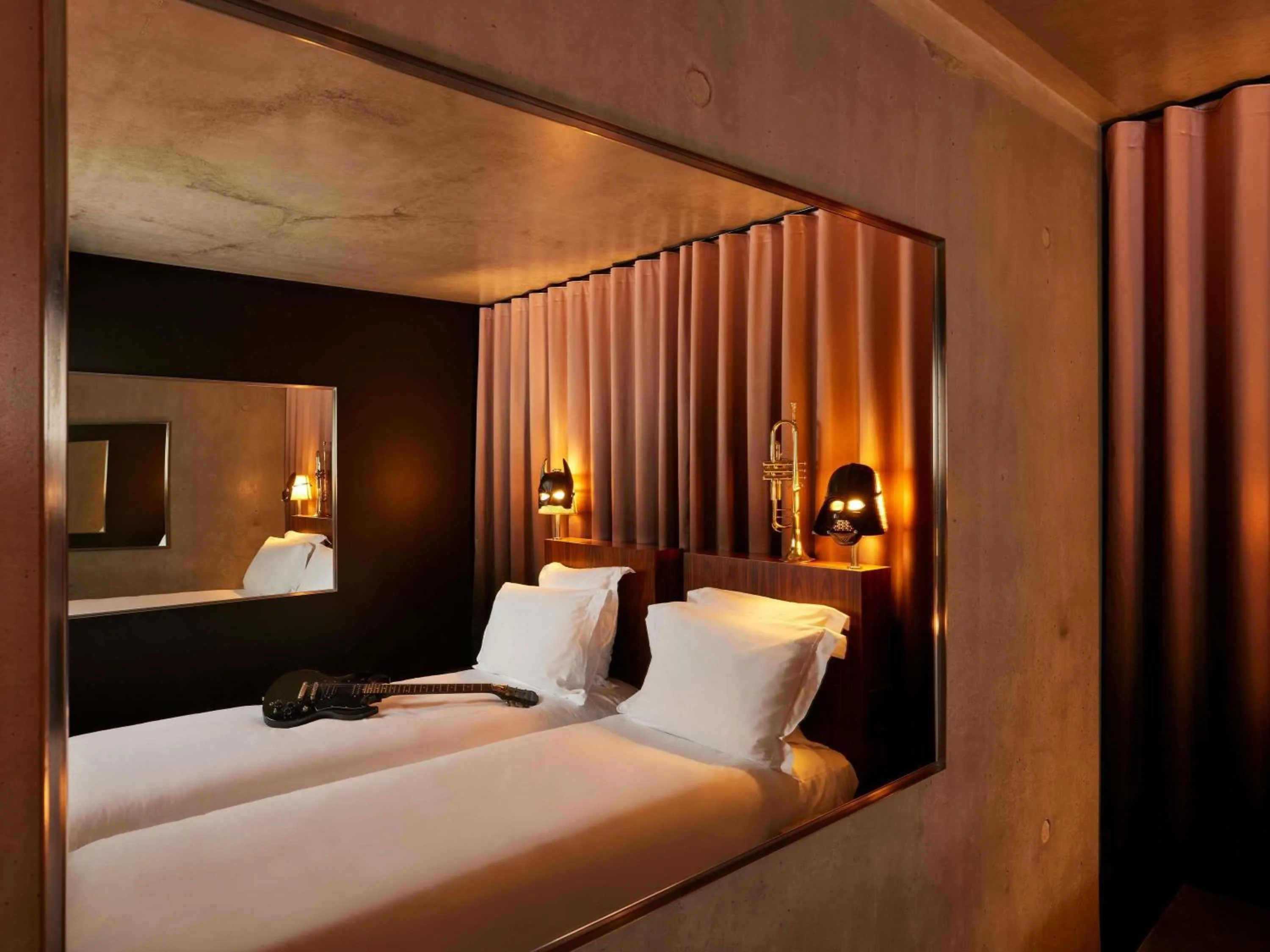 Medium Mama Twin Room in Mama Shelter Paris East