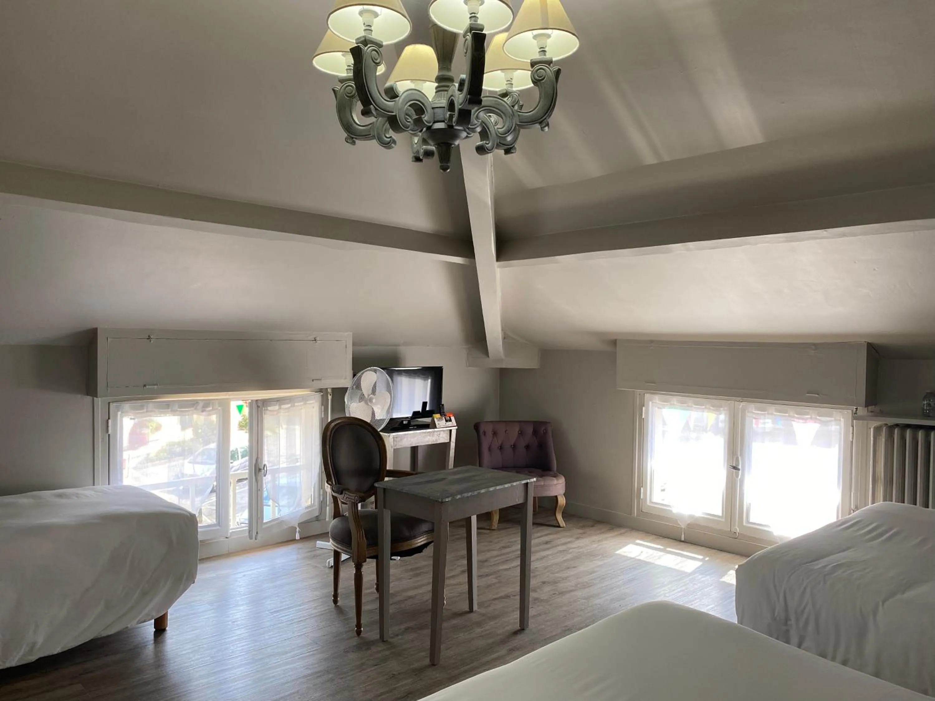 Standard Family Room in Hotel du Commerce