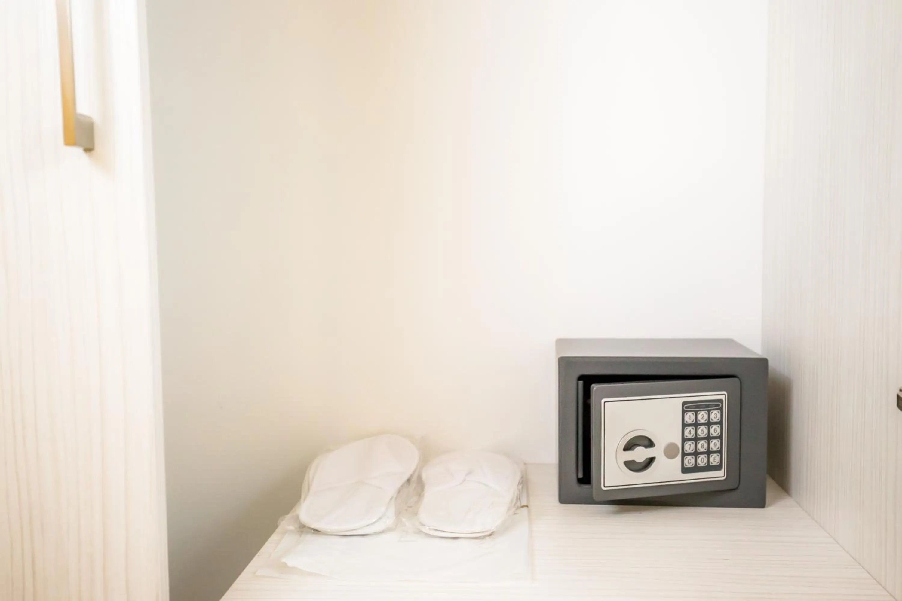 Standard Triple Room in Brosse Garden