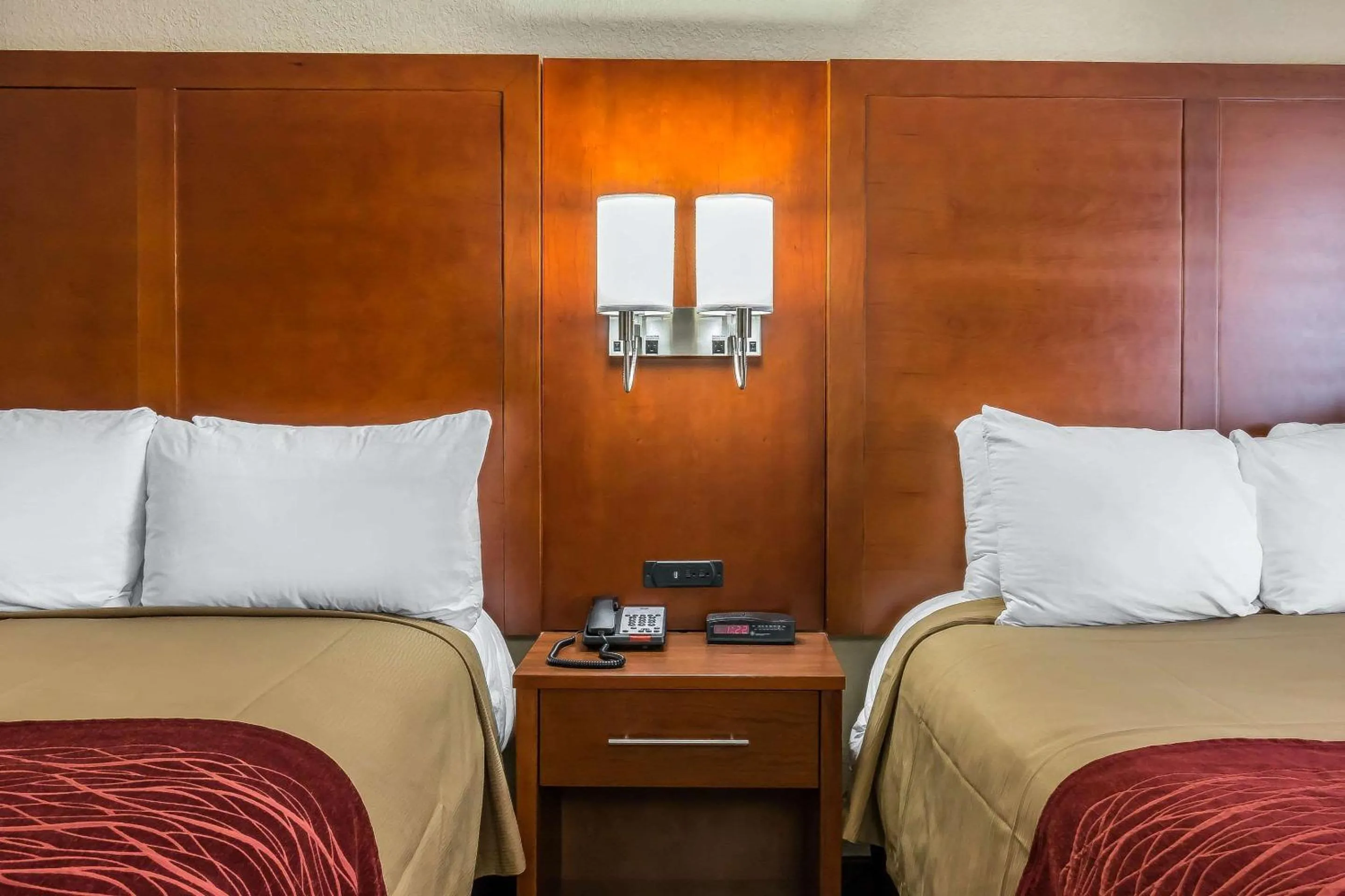 Queen Room with Two Queen Beds and Roll in Shower - Accessible/Non-Smoking in Comfort Inn