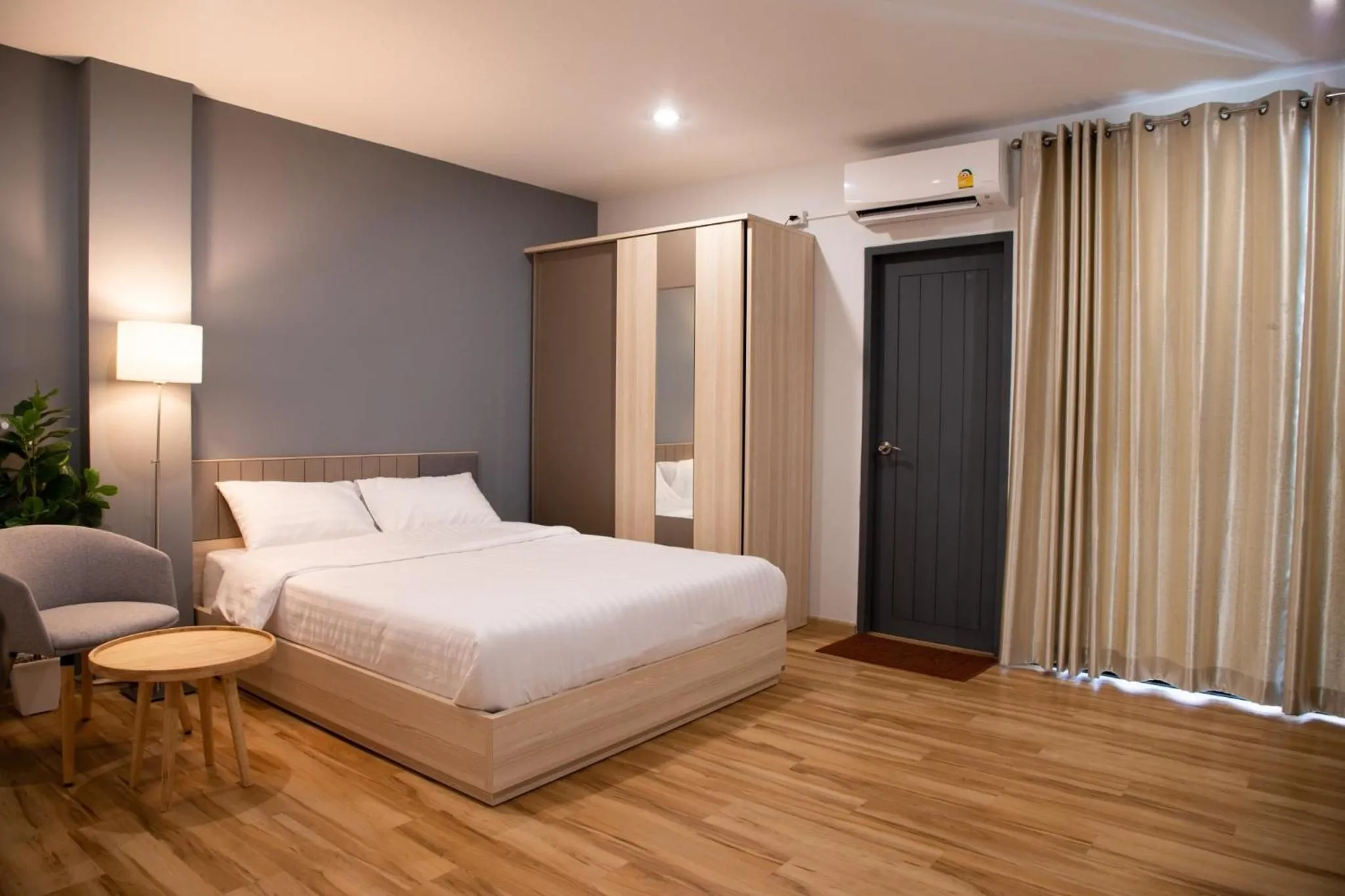 Single Room with Bathroom - single occupancy in J & L Residence and Spa