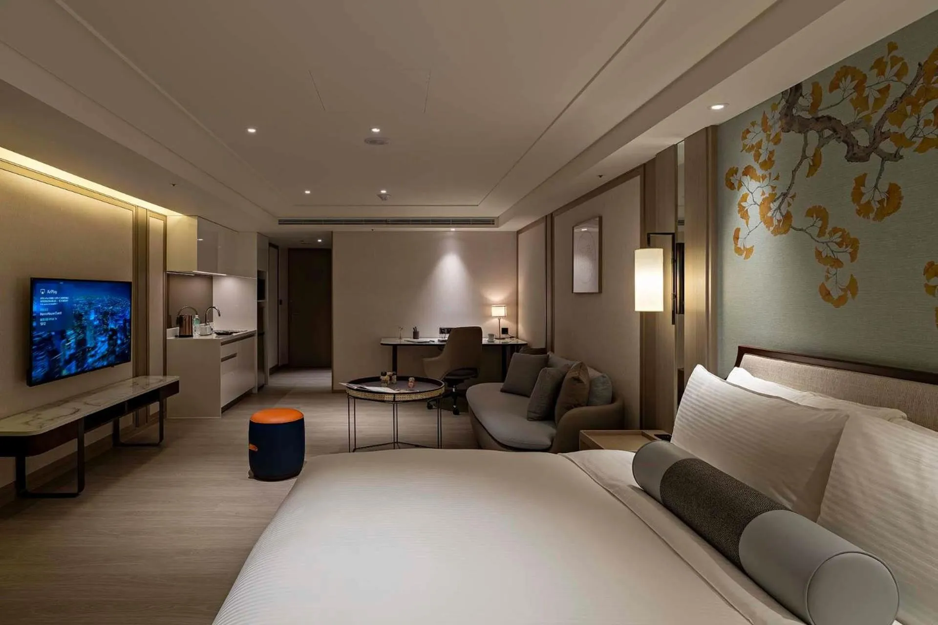 Large Double Room in Hanns House