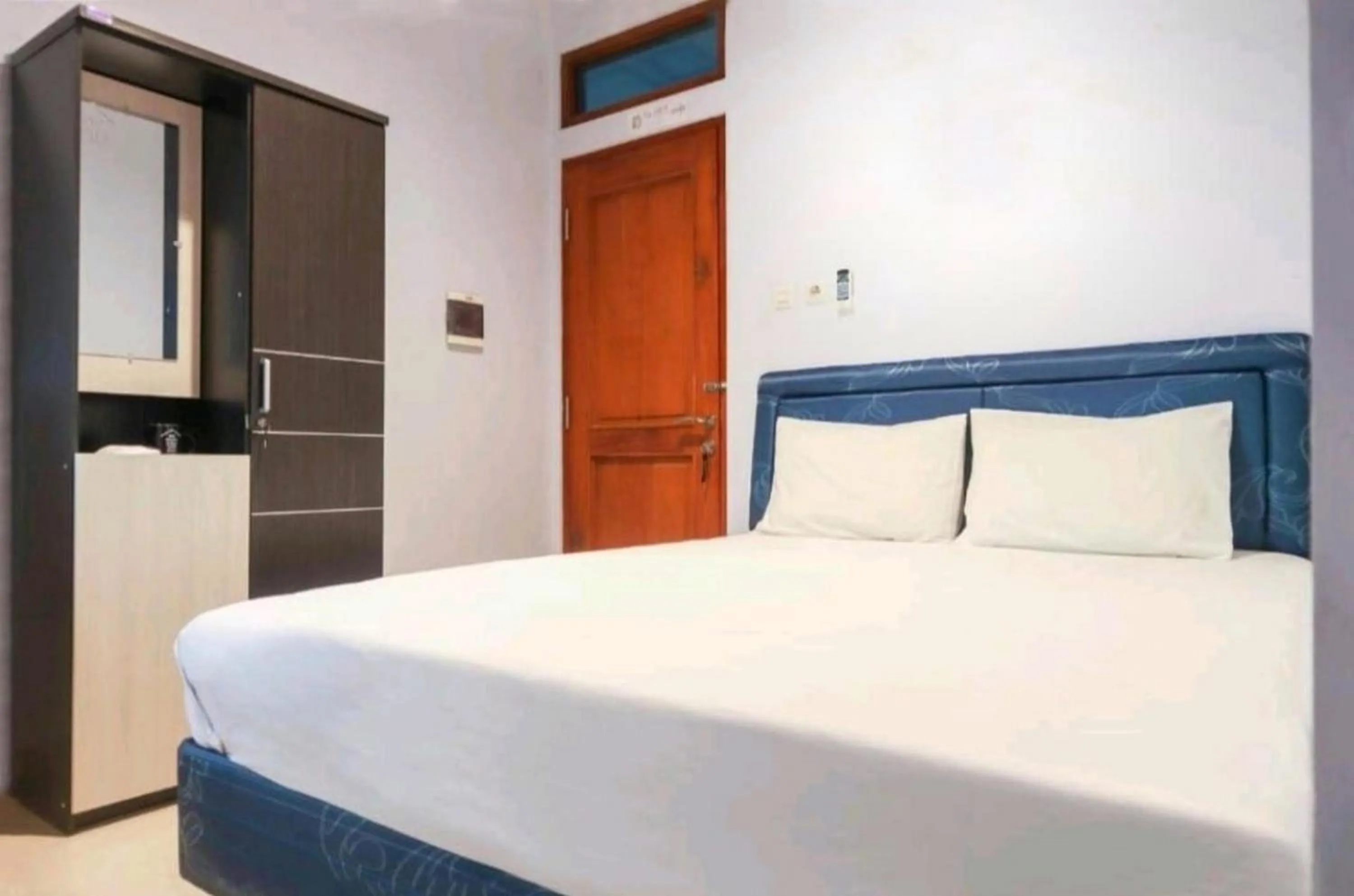 Standard Double Room in KoolKost Syariah @ Duri Kosambi