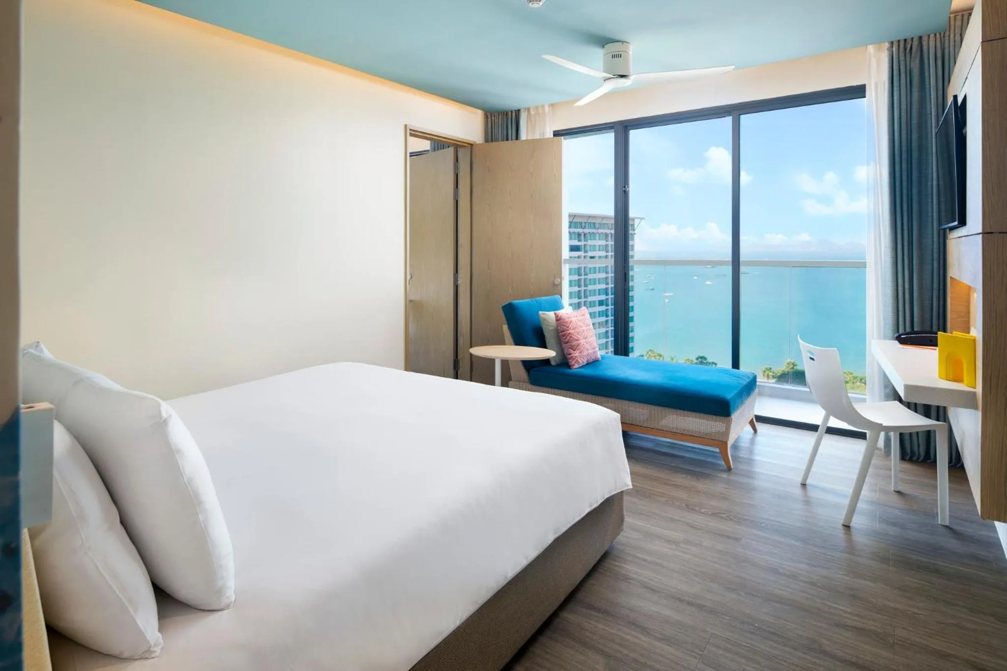 Deluxe Two-Bedroom Connecting Room in OZO North Pattaya