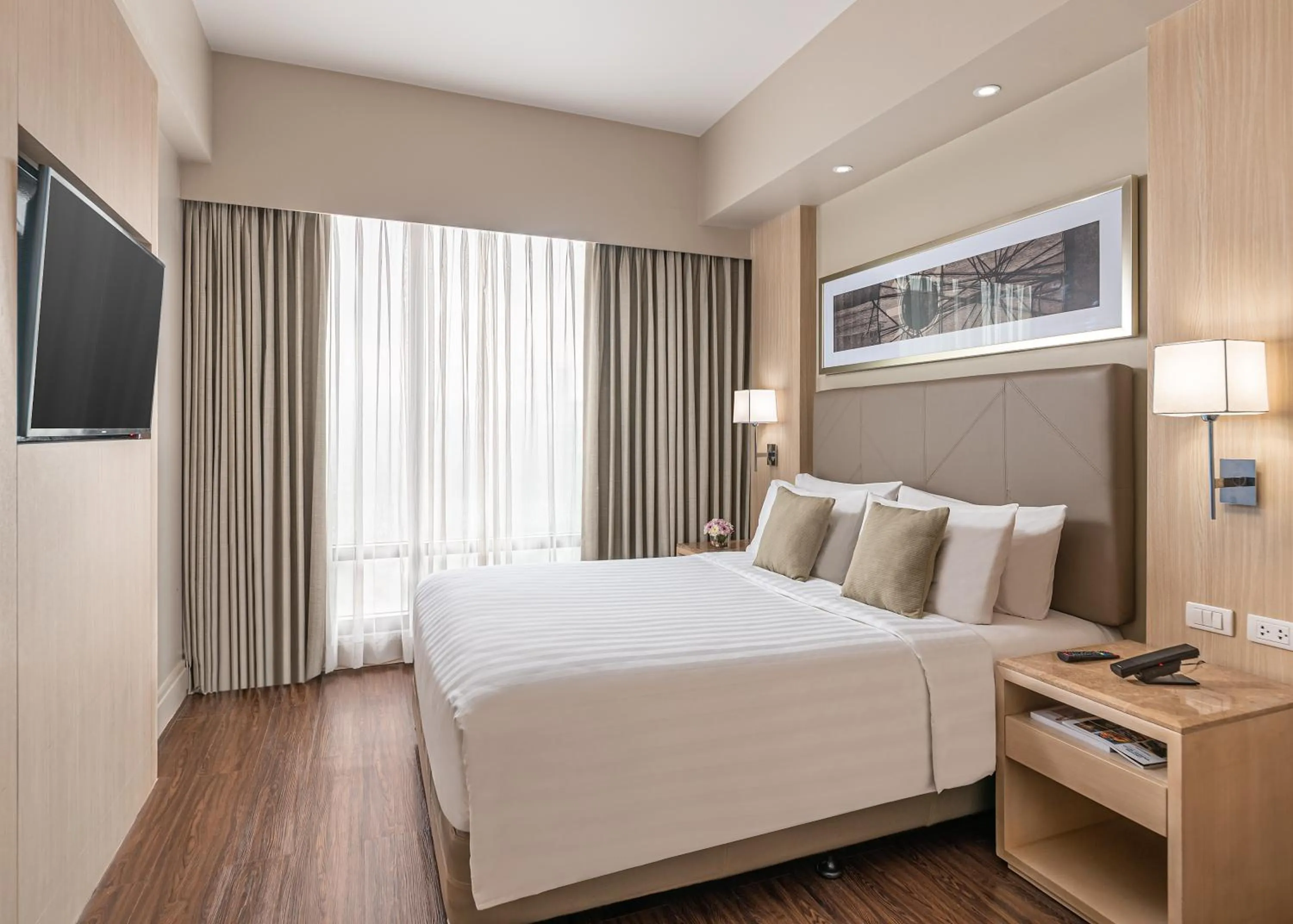 Studio Room with 1 King Bed and Kitchenette - single occupancy in Seda Central Bloc Cebu City