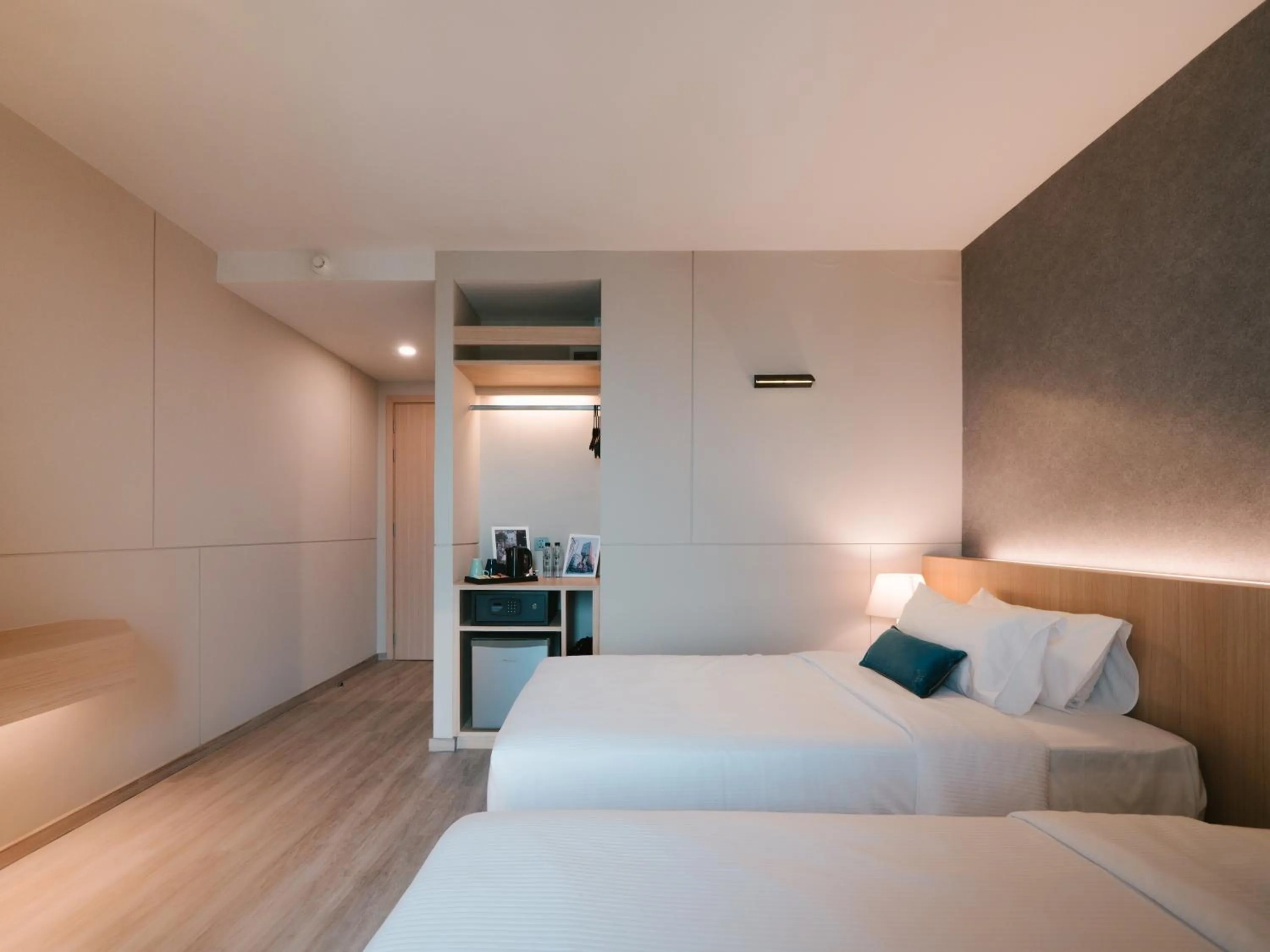 Standard Twin Room in 56 Hotel