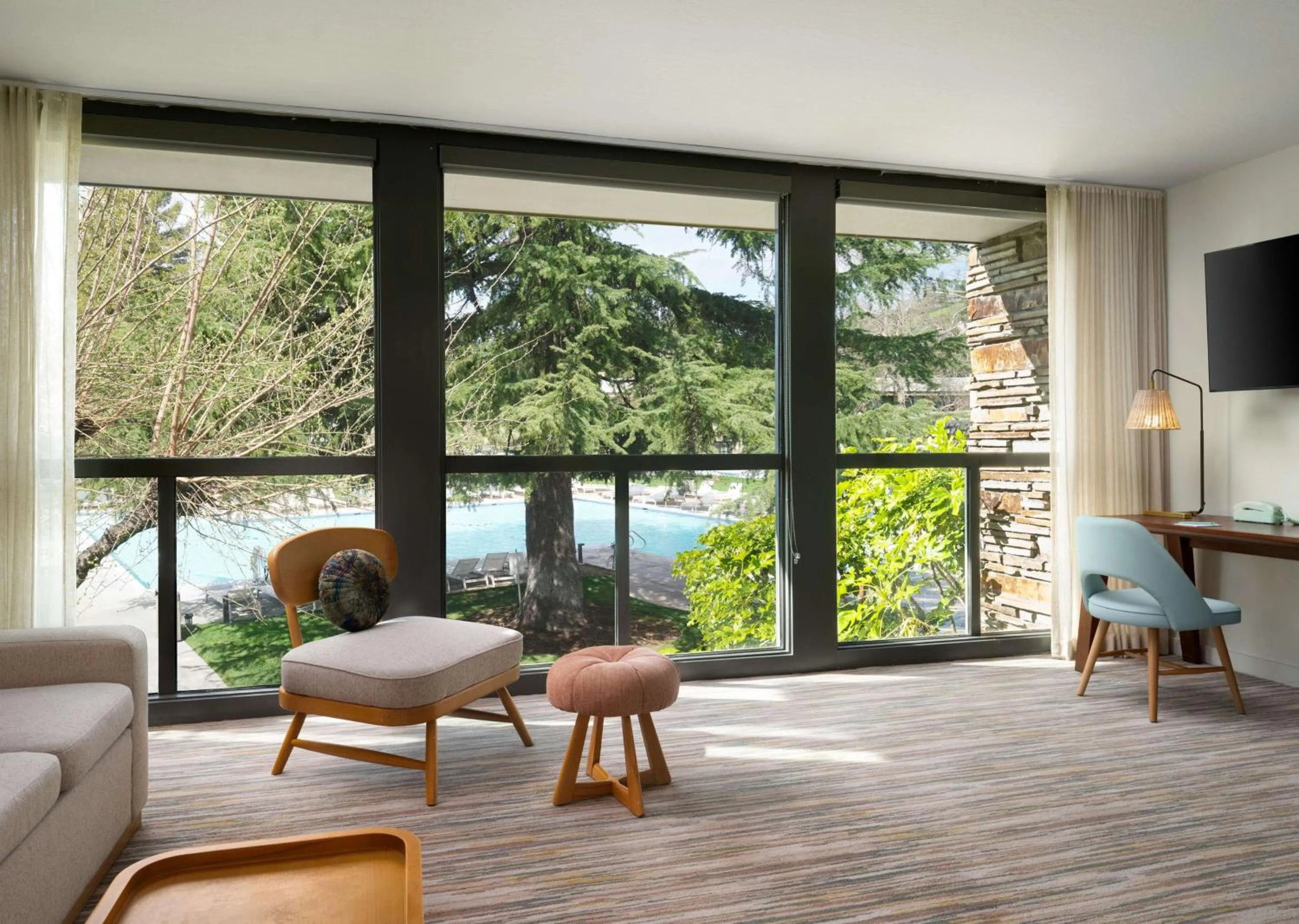 One-Bedroom King Suite with Pool View in Flamingo Resort & Spa Santa Rosa Sonoma, Tapestry by Hilton