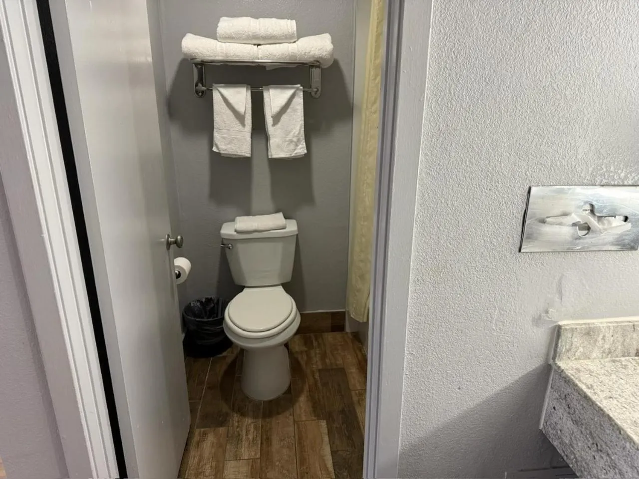 King Room with View in Ocean Gate Inn