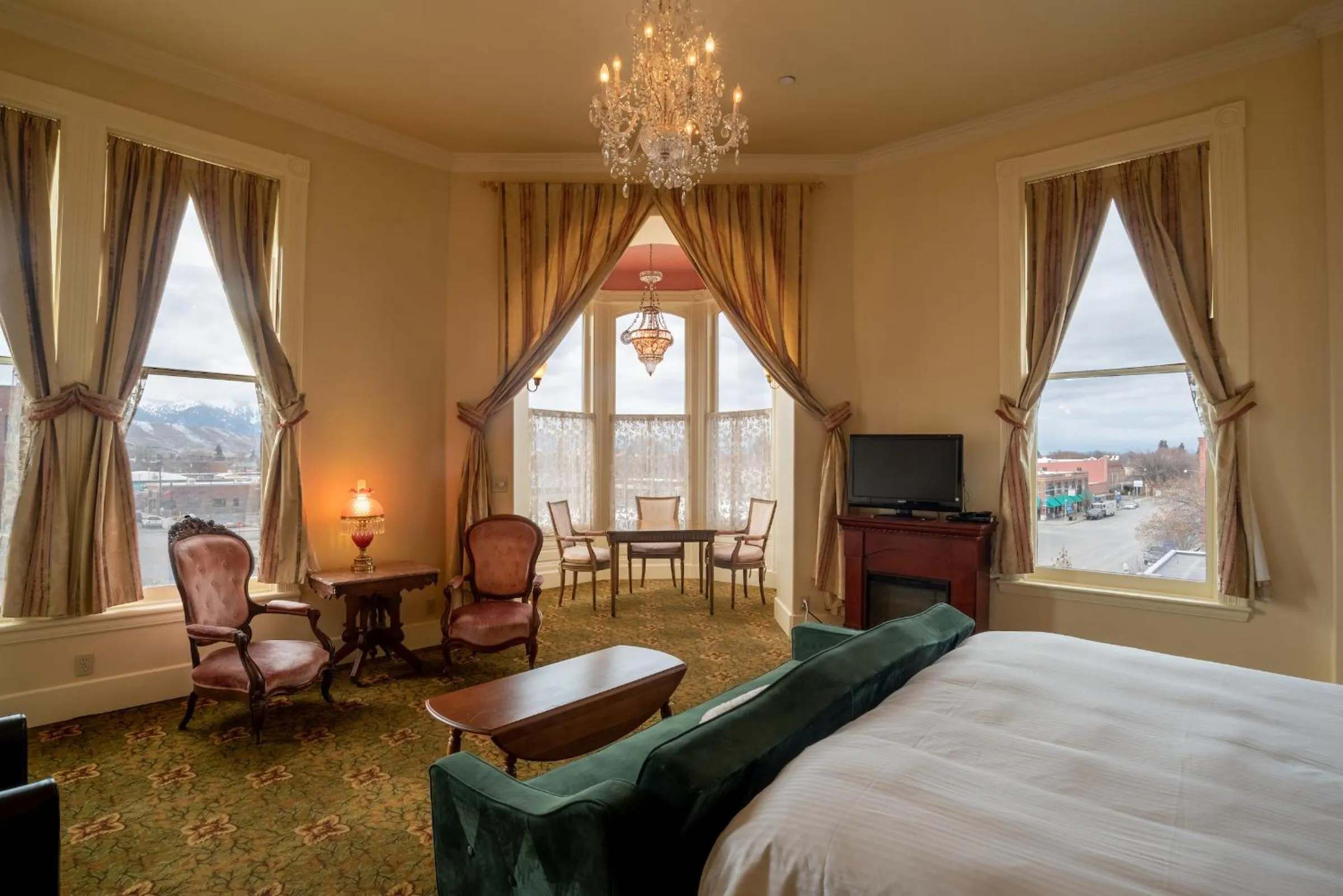 Suite with Spa Bath in Geiser Grand Hotel