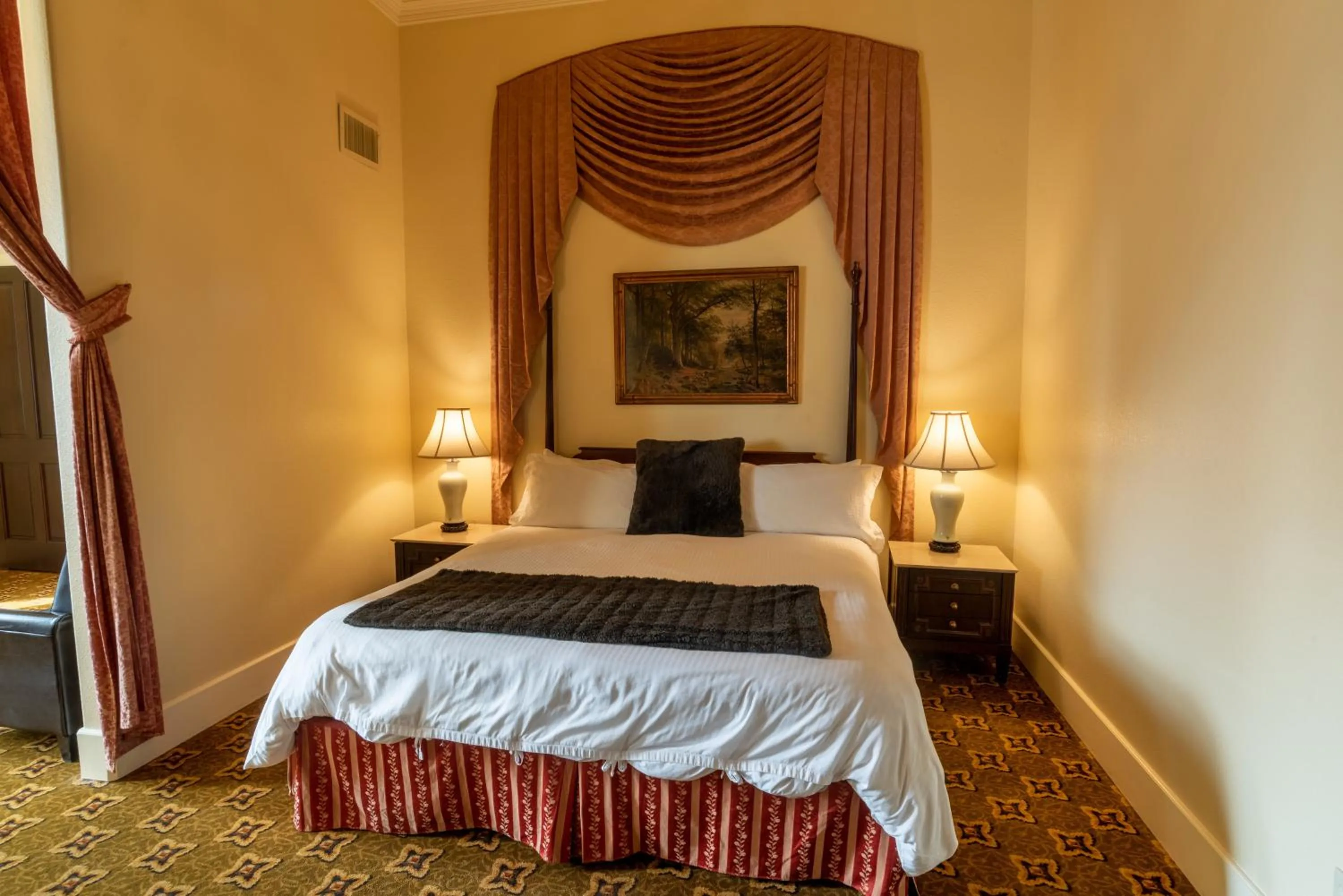 King Suite in Geiser Grand Hotel