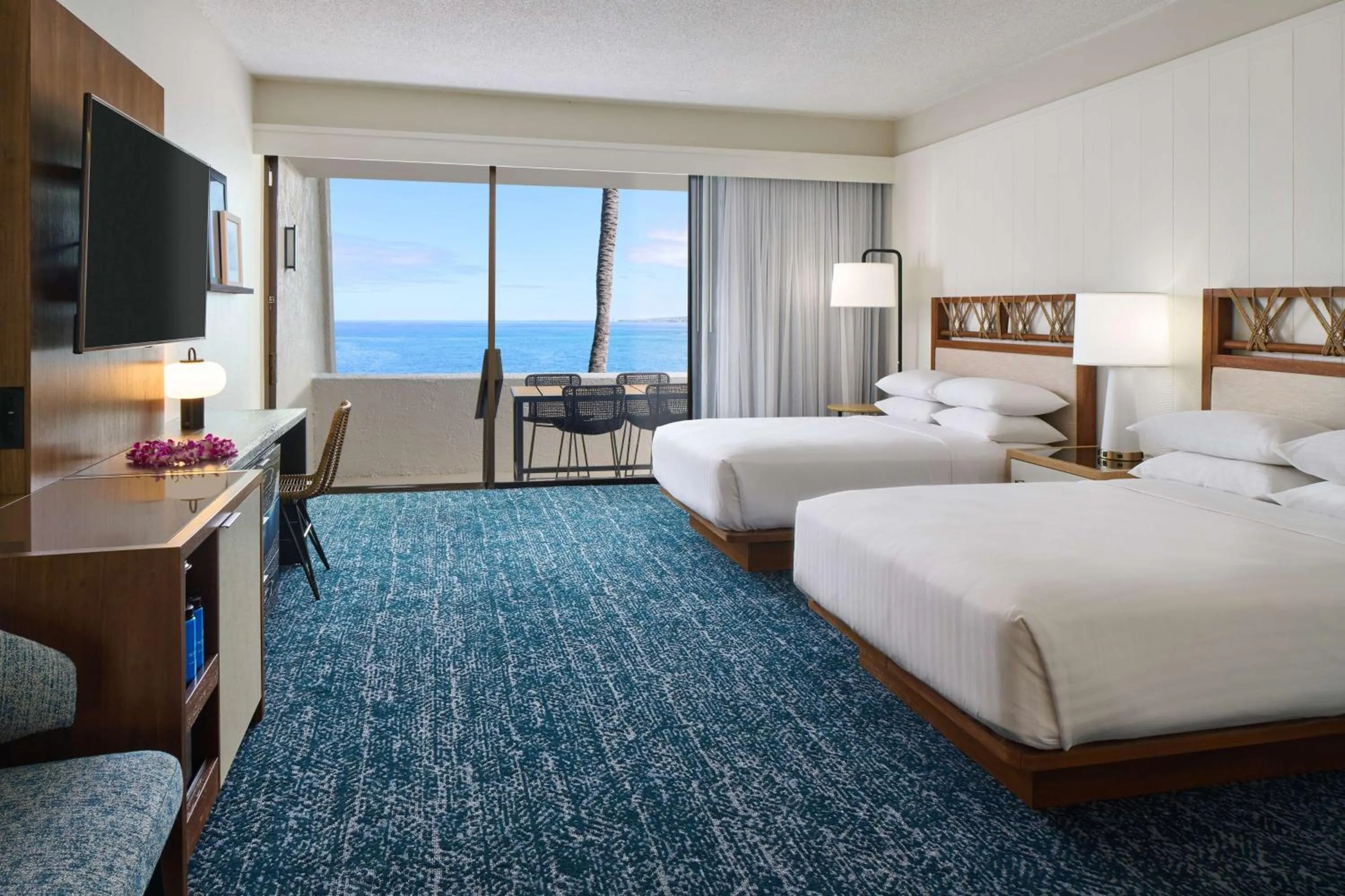 Superior Suite with Sea View in OUTRIGGER Kona Resort and Spa