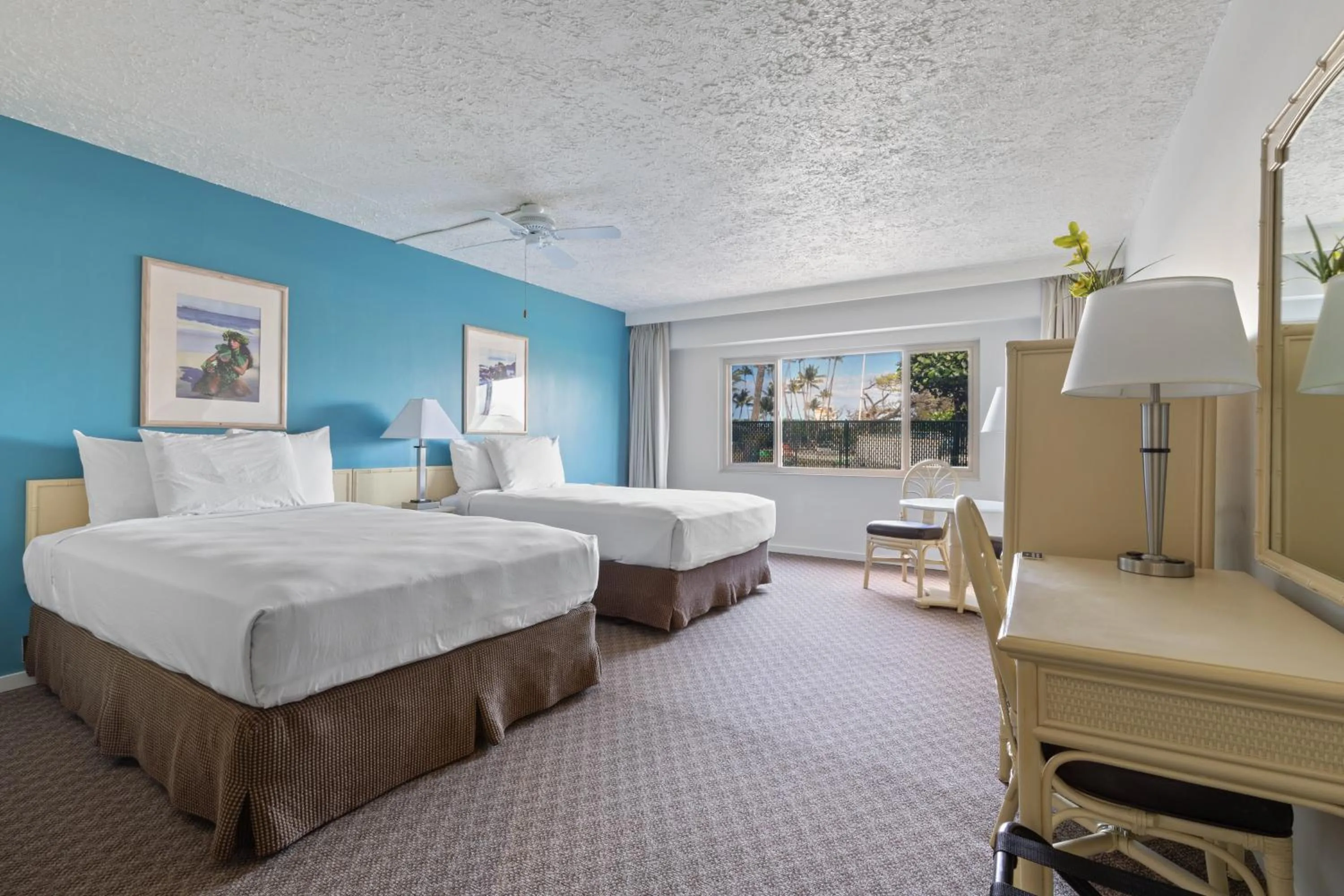 Standard View Two Doubles in Maui Seaside Hotel