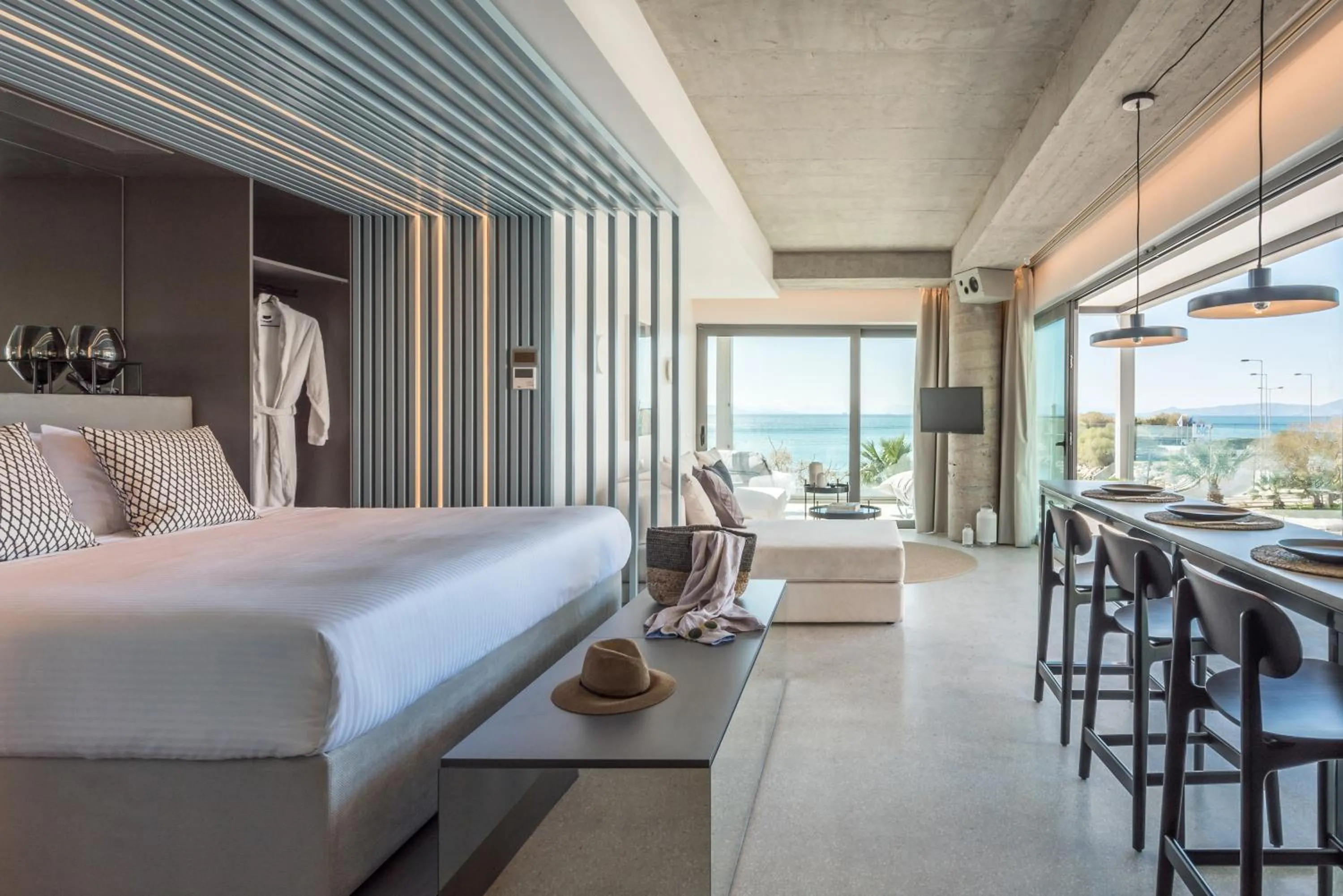 Junior Suite with Sea View in Urban Suites