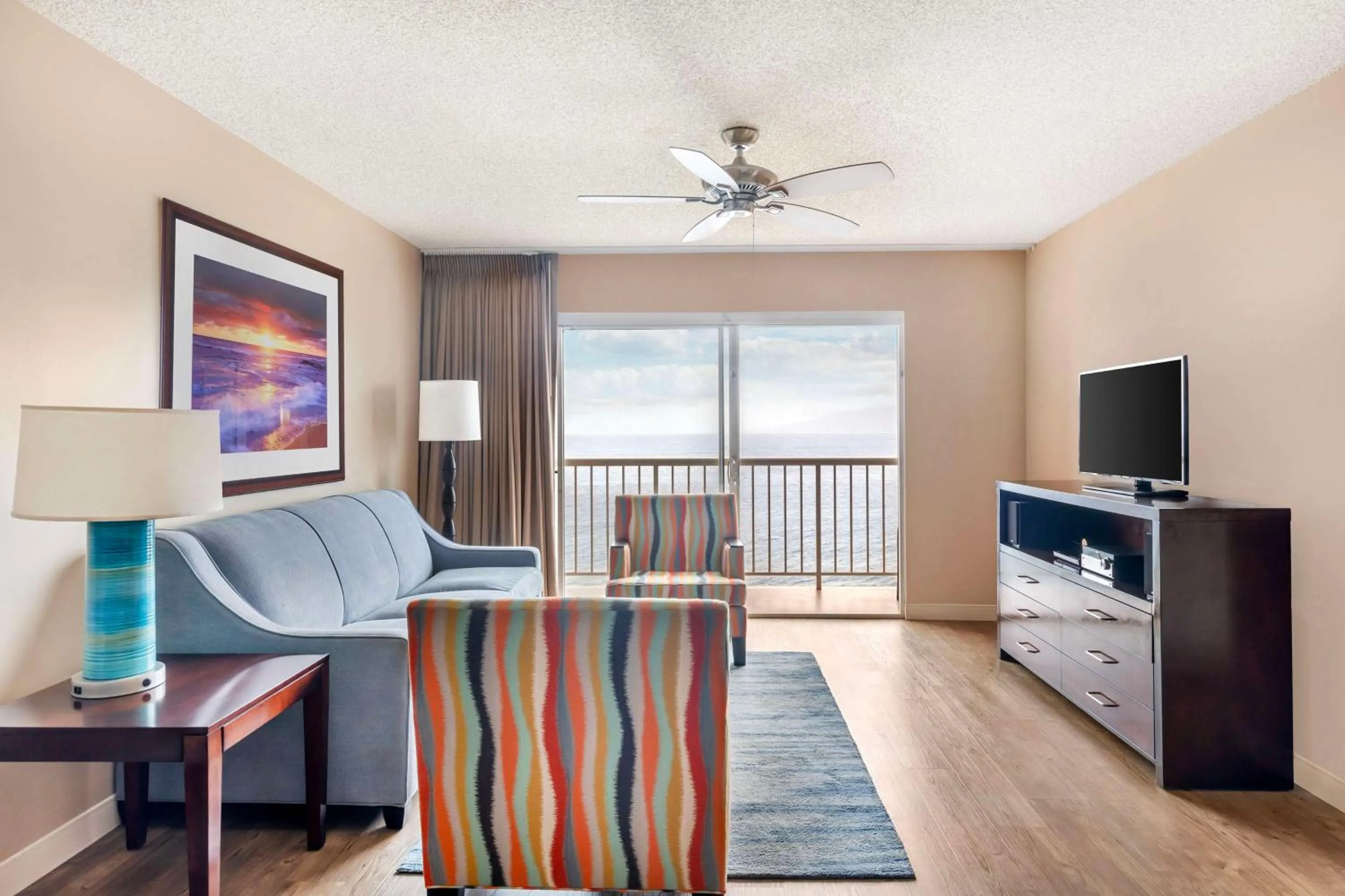 One-Bedroom Suite with Balcony - Ocean View in Hilton Vacation Club Ka'anapali Beach Maui