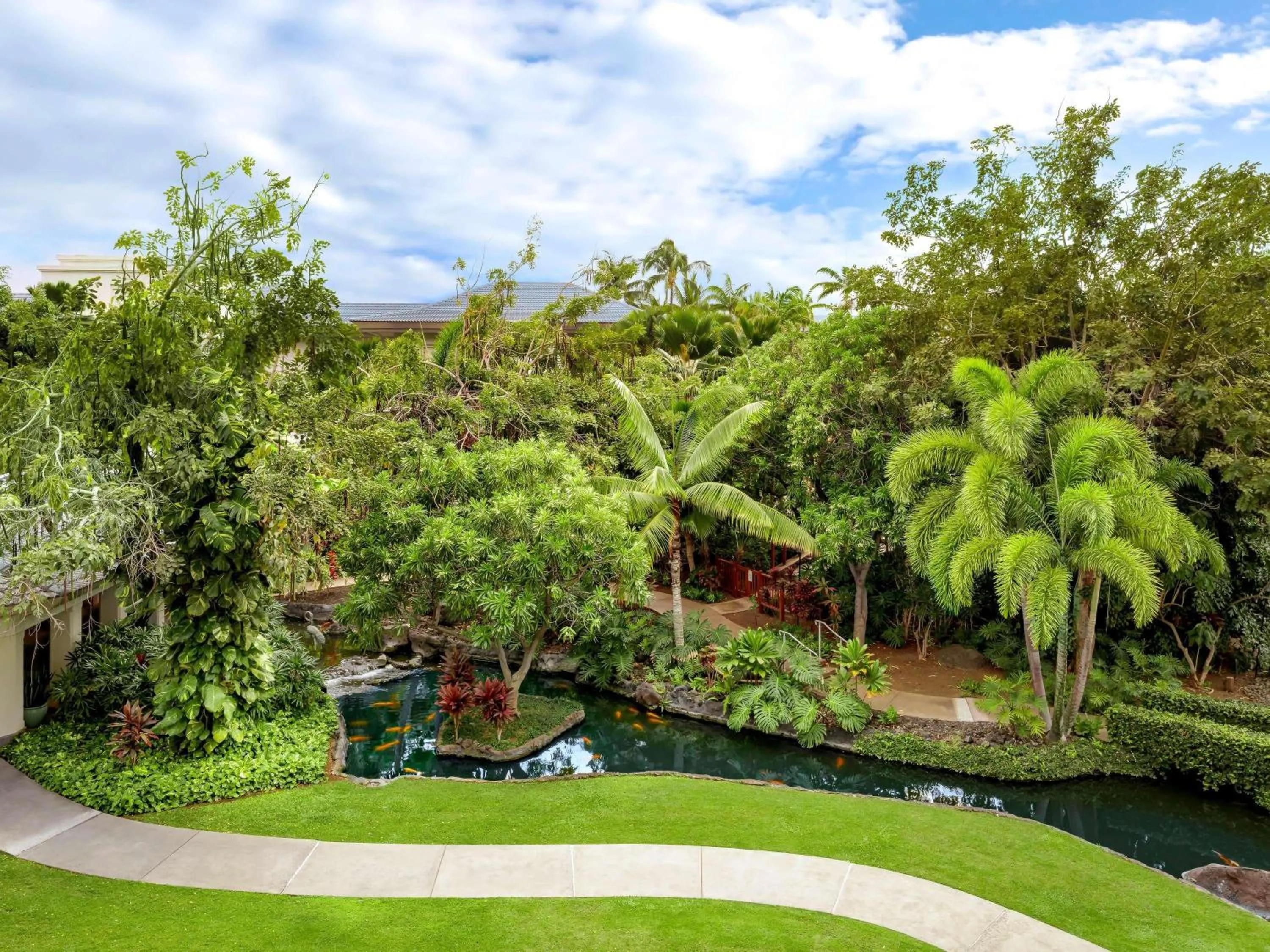 One Bedroom Garden View King Suite with Roll In Shower - Mobility/Hearing Accessible in Fairmont Orchid