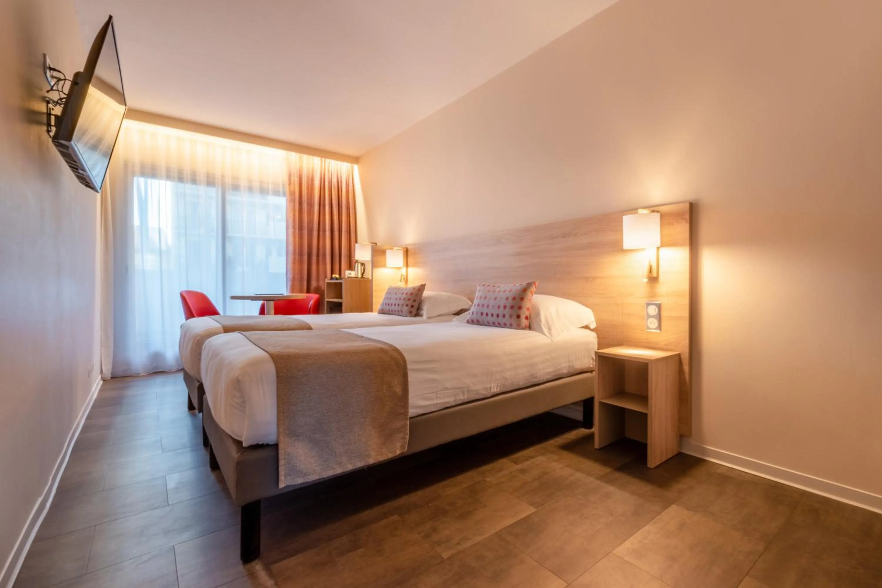 Double Room with Balcony in Hôtel L'Empreinte