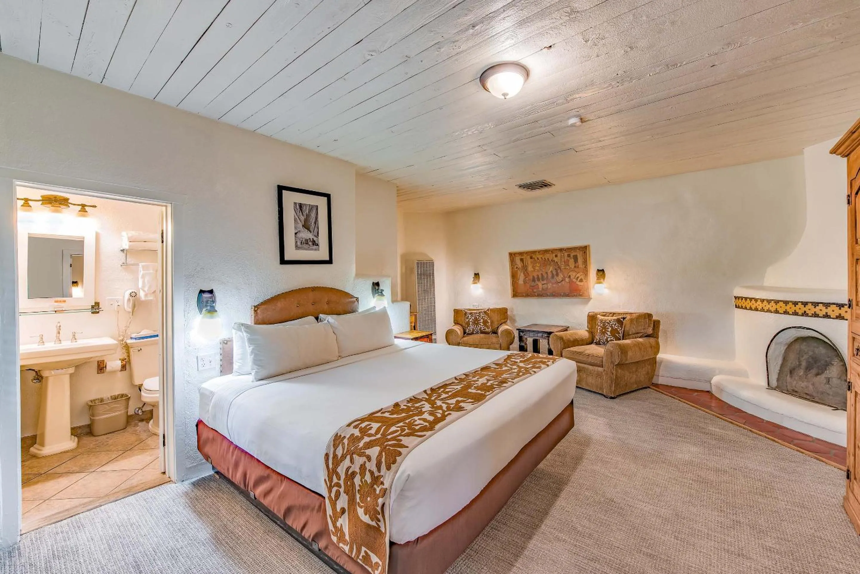 King Suite in The Historic Taos Inn