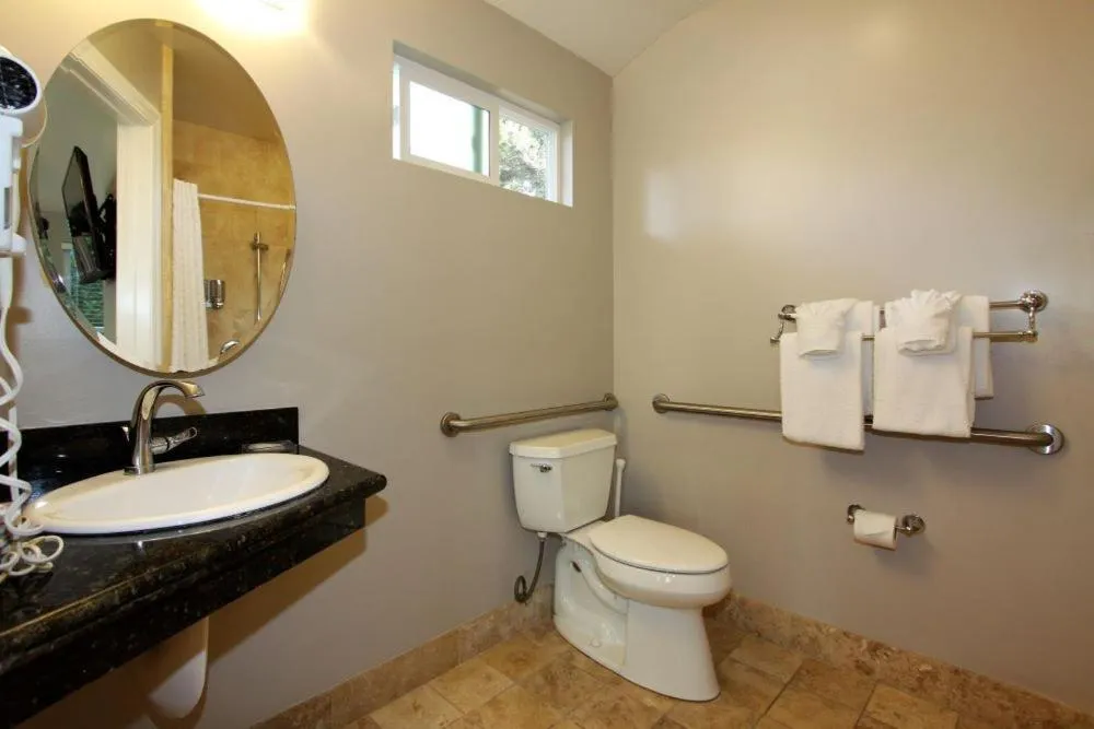Studio - Disability Access in Monterey Peninsula Inn
